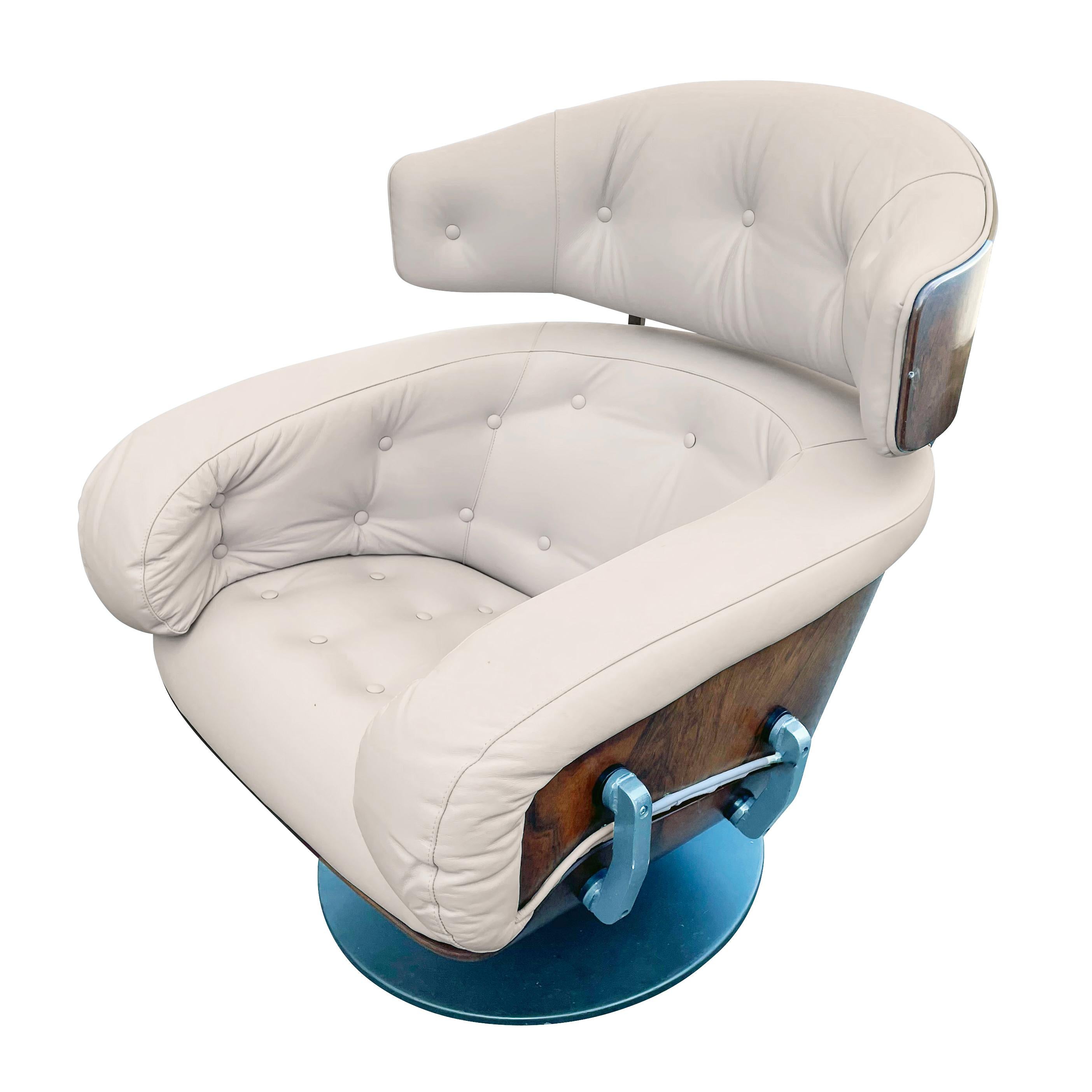 Mid-Century Modern Martin Grierson Swivel Lounge Chair for Artflex, Italy, 1960s