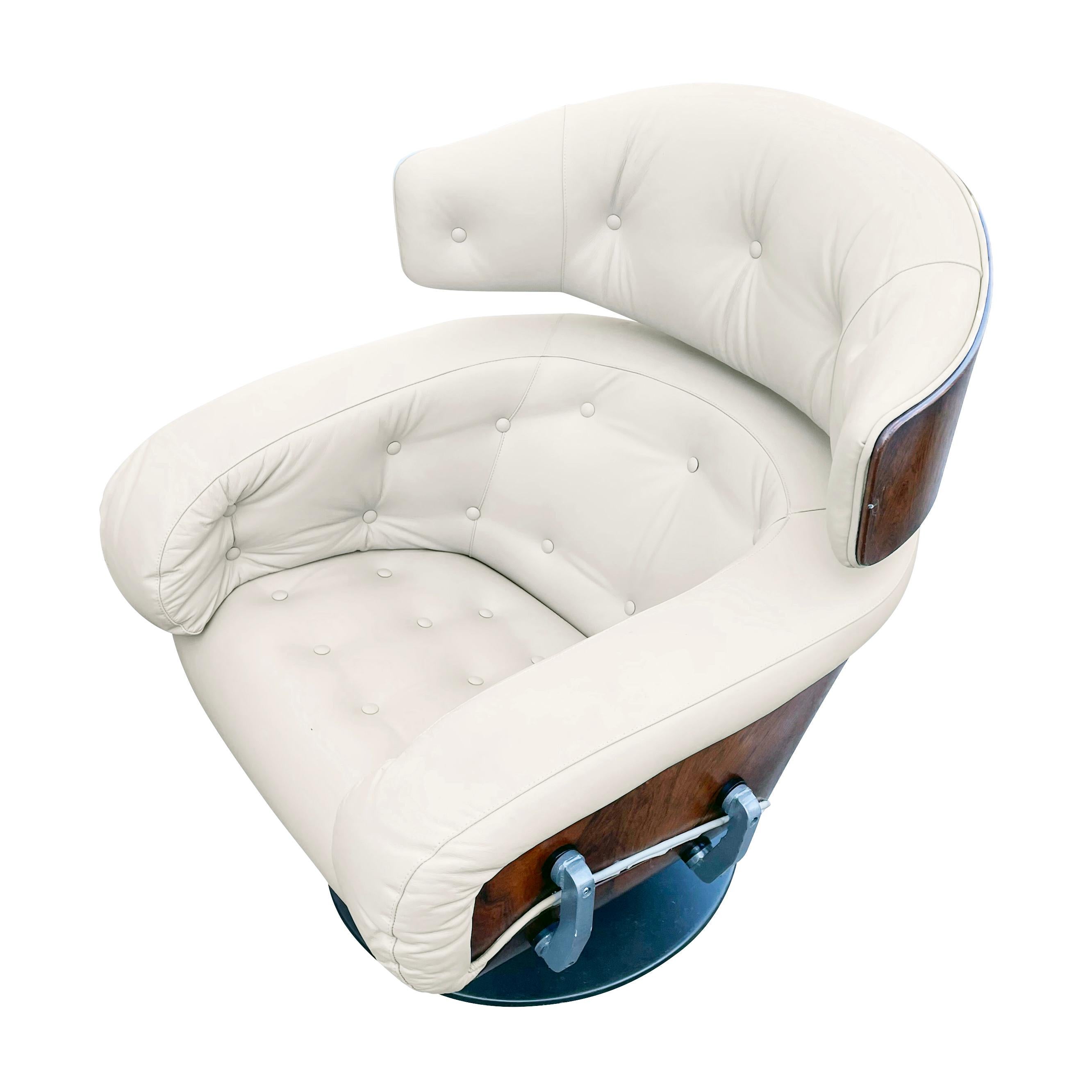 Martin Grierson Swivel Lounge Chair for Artflex, Italy, 1960s In Good Condition In New York, NY