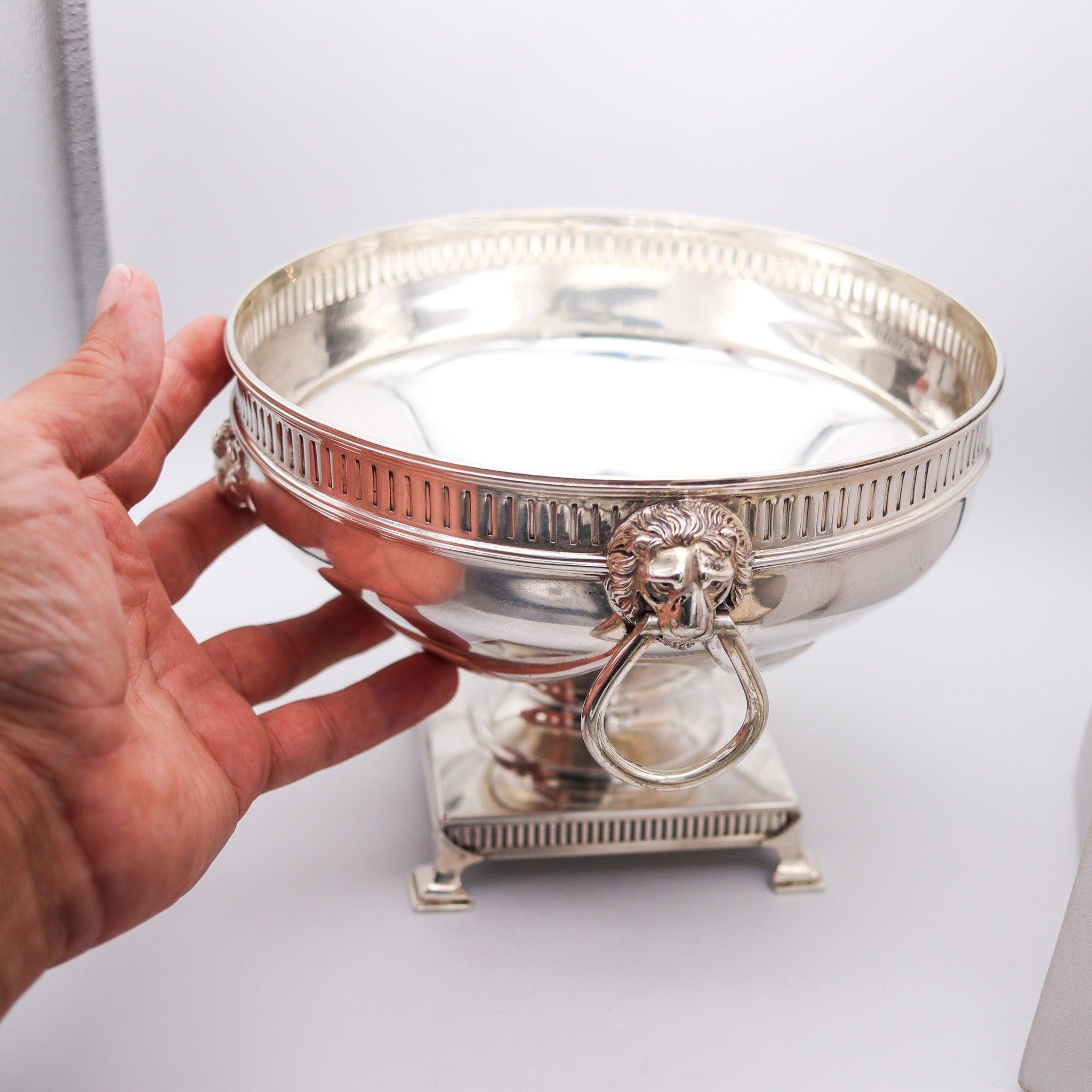 Bol central édouardien Sheffield 1911 en argent sterling .925 en vente 2