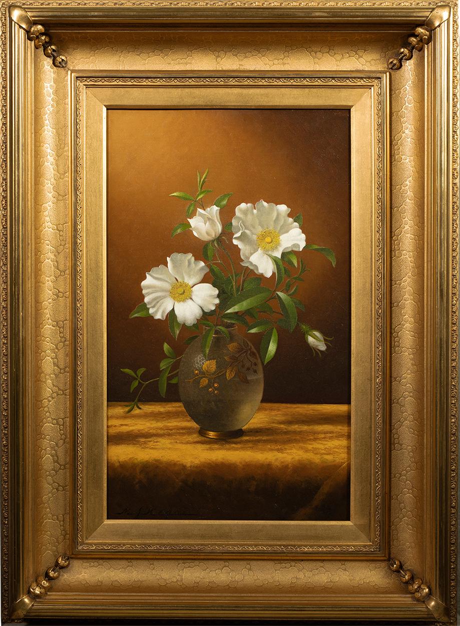 Cherokee Roses in an Opalescent Vase - Painting by Martin Johnson Heade