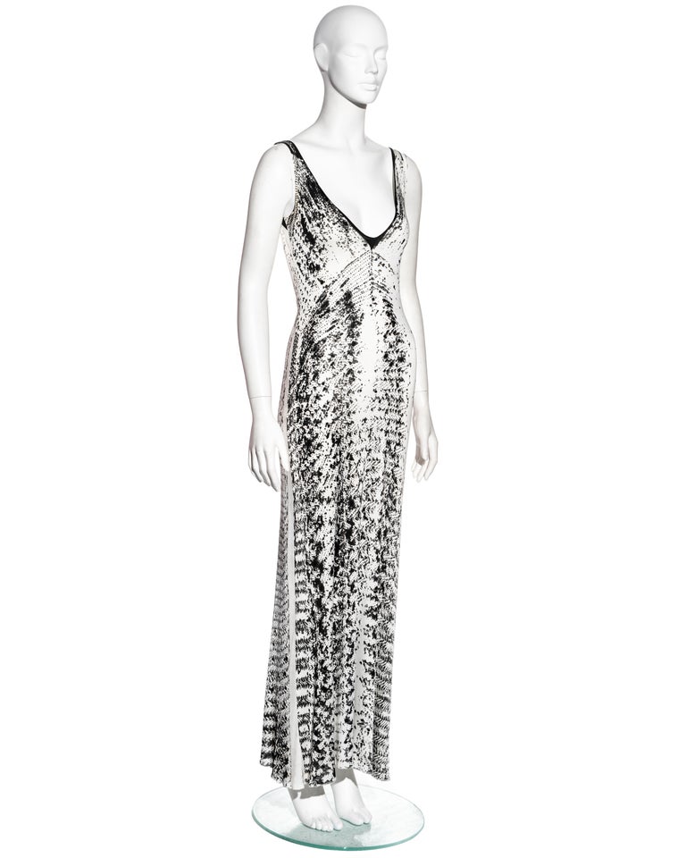 trompe l'oeil prints cut out knitted maxi dress Nothing less than perfect letmmhbewithyou Trompe L'oeil Prints Cut Out Knitted Maxi Dress Curve & Plus #shopcider #cidercurve #cidergang @shopcider @cidercurve
