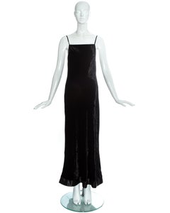 Martin Margiela Robe nuisette longue en velours noir, 1995