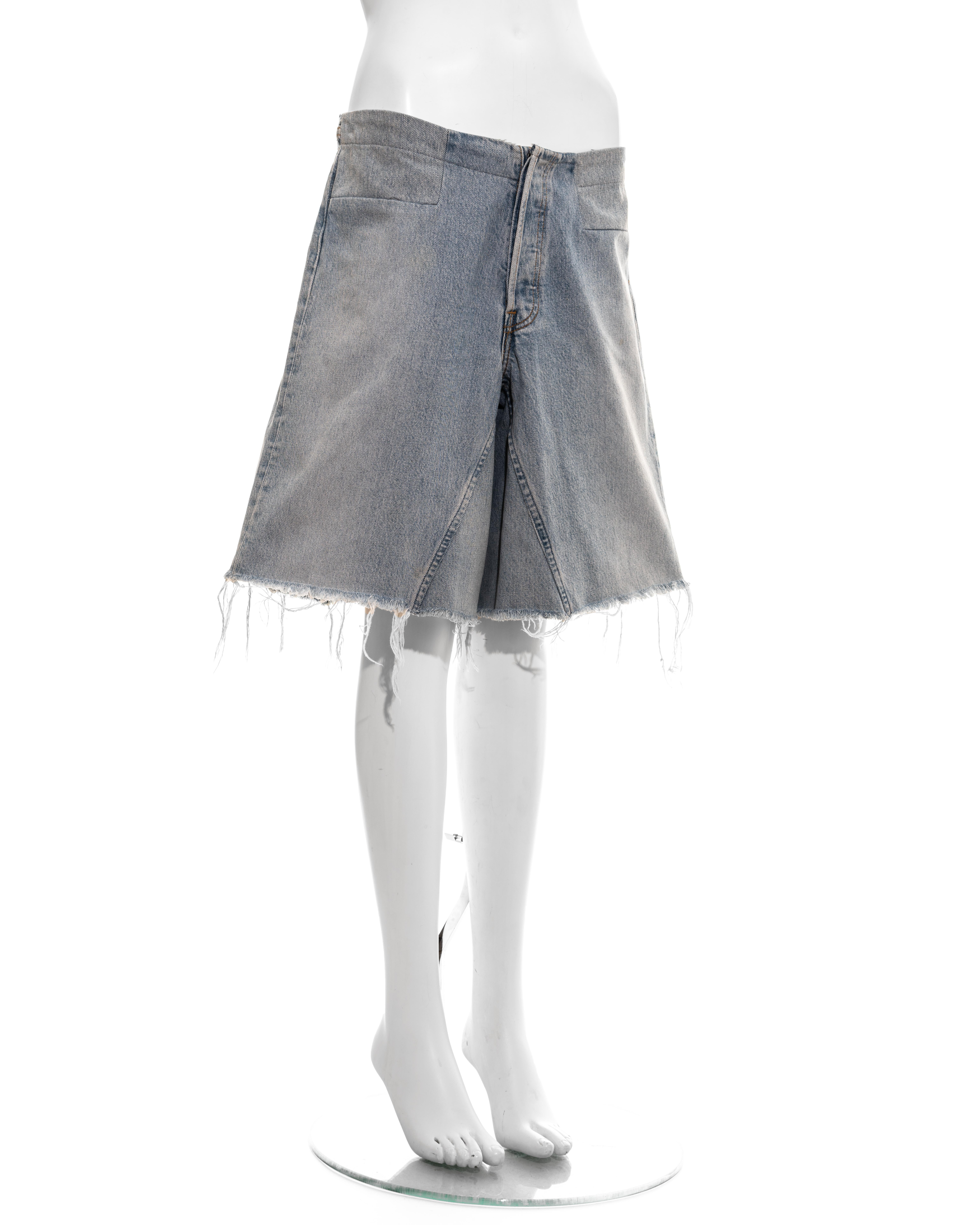 Martin Margiela Blaue:: handgefertigte:: weit abgeschnittene Shorts aus Denim:: fw 2001 im Zustand „Hervorragend“ in London, GB