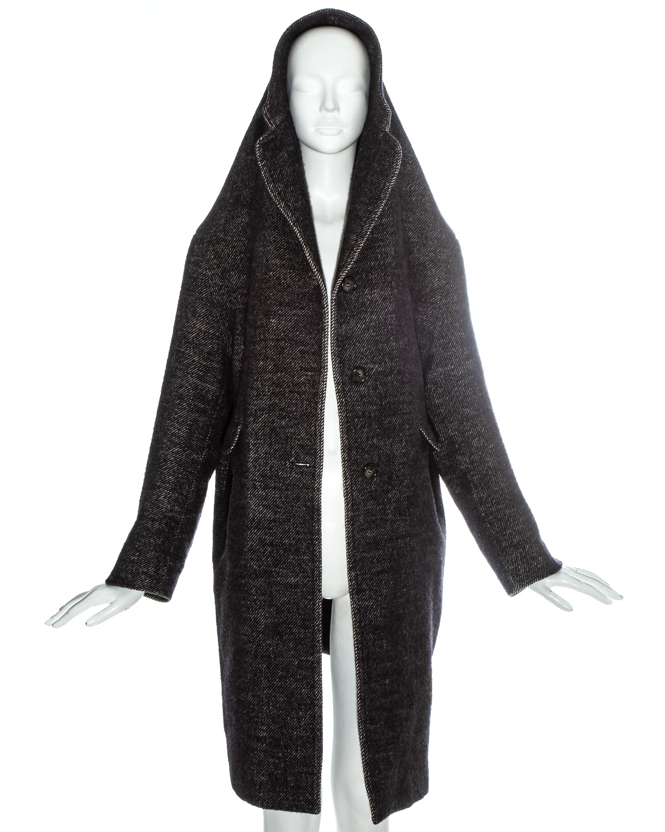 Martin Margiela cappotto in lana grigio scuro con colletto allungato e cappuccio, fw 2005 In condizioni ottime in vendita a London, GB