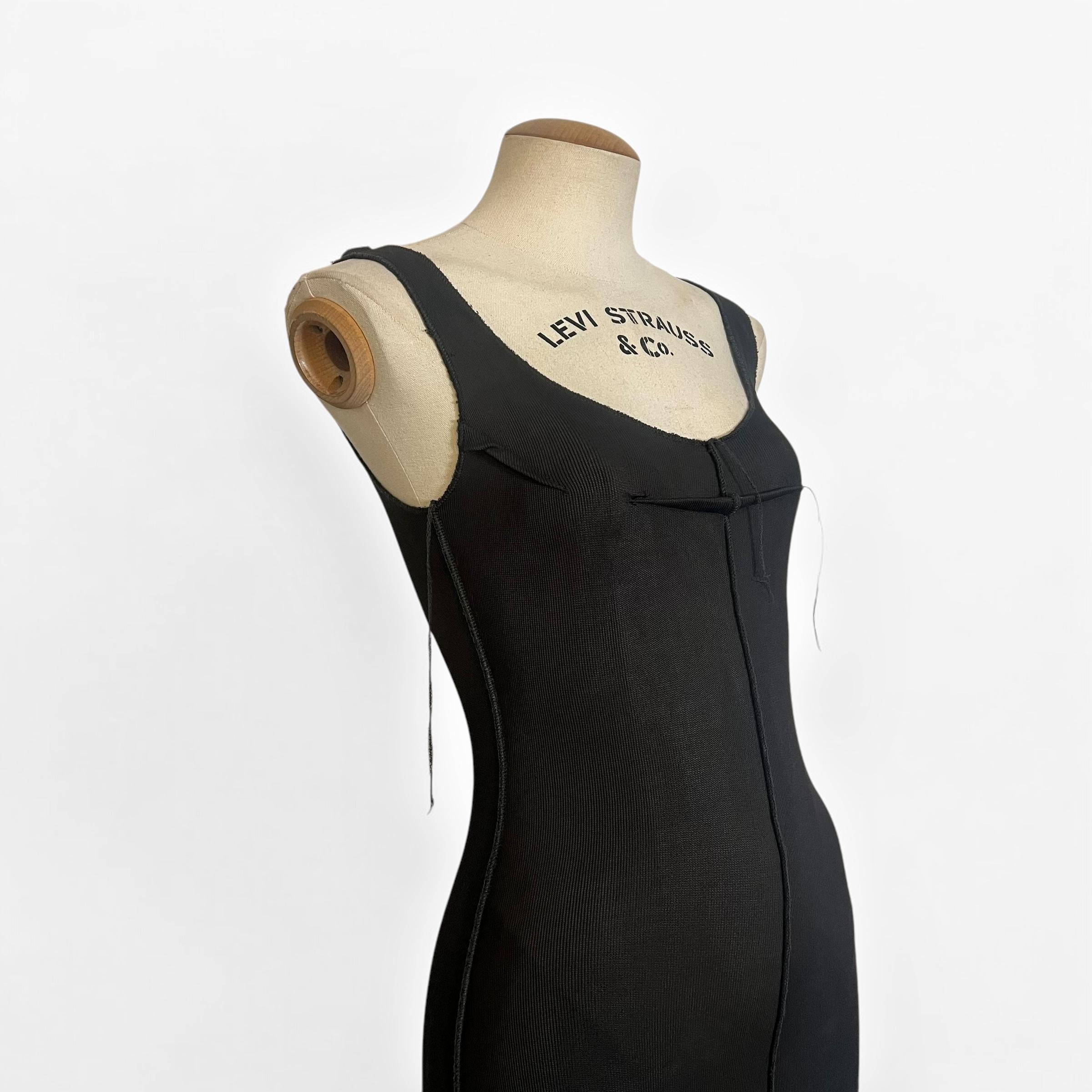 Graues Overlocked-Kleid mit umgedrehtem Oberteil von Martin Margiela, Frühjahr/Sommer 1991 Damen im Angebot