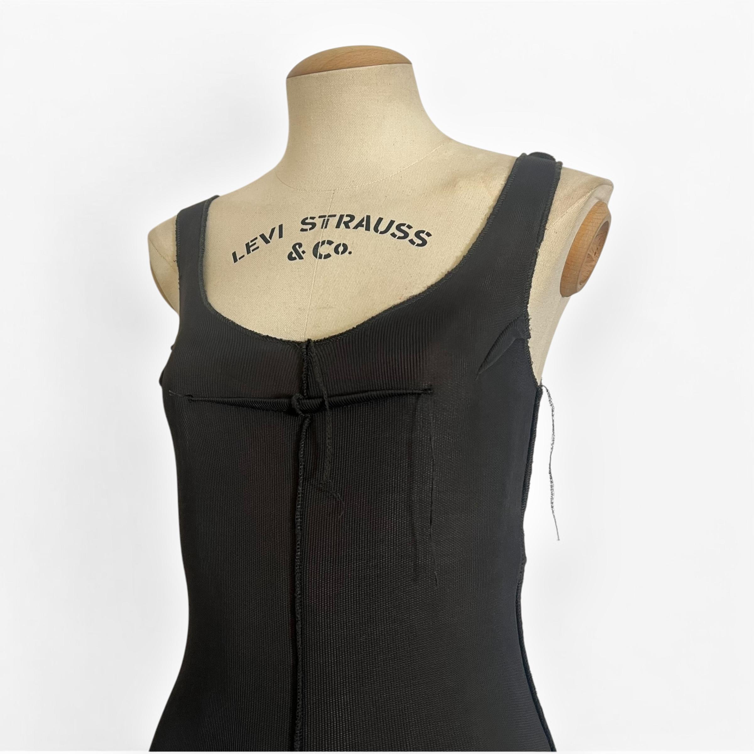 Graues Overlocked-Kleid mit umgedrehtem Oberteil von Martin Margiela, Frühjahr/Sommer 1991 im Angebot 4