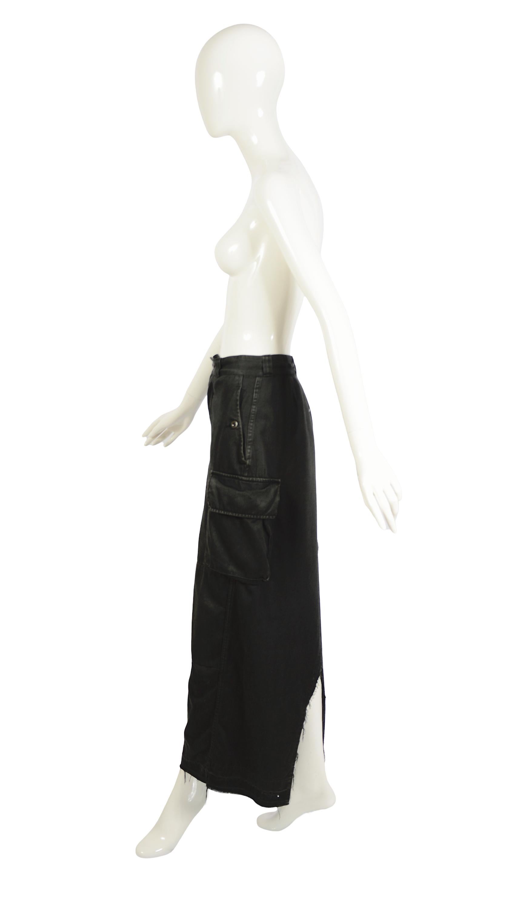 Martine FW 1994 Iconic Vintage Artisanal Military Surplus Cargo Skirt In condizioni ottime in vendita a Antwerpen, Vlaams Gewest