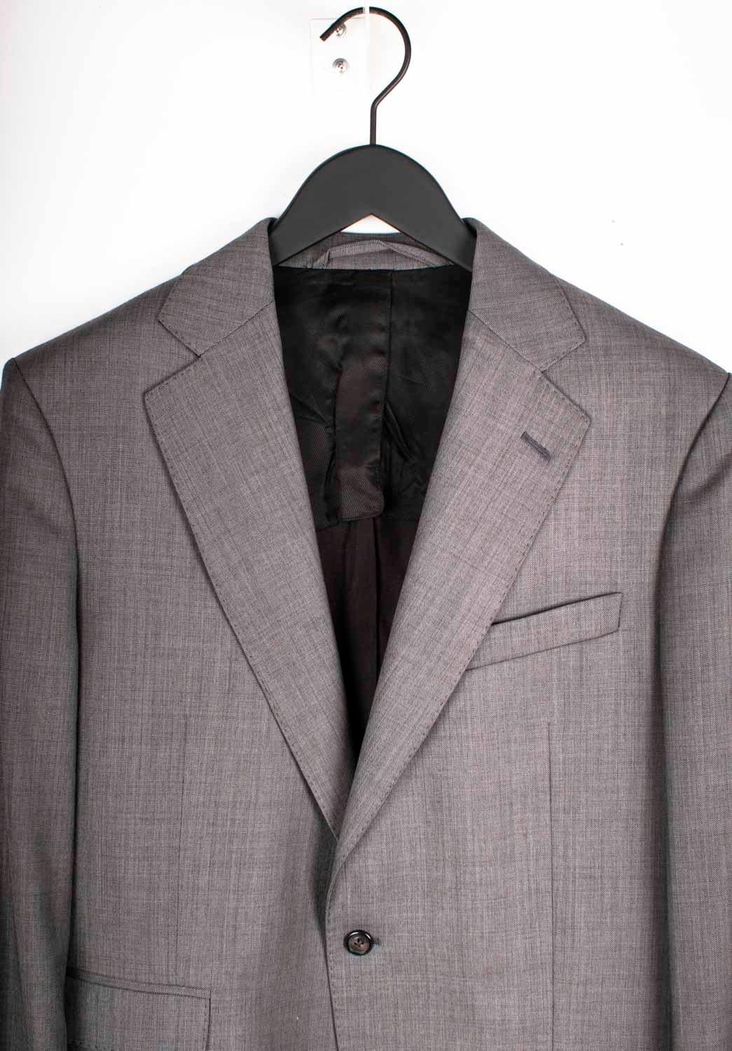 Check my other listings. Have many more designer clothes for sale. Open to any offers.
Item for sale is 100% genuine Martin Margiela Casual Blazer Men Jacket, VINU0
Color: Grey
(An actual color may a bit vary due to individual computer screen