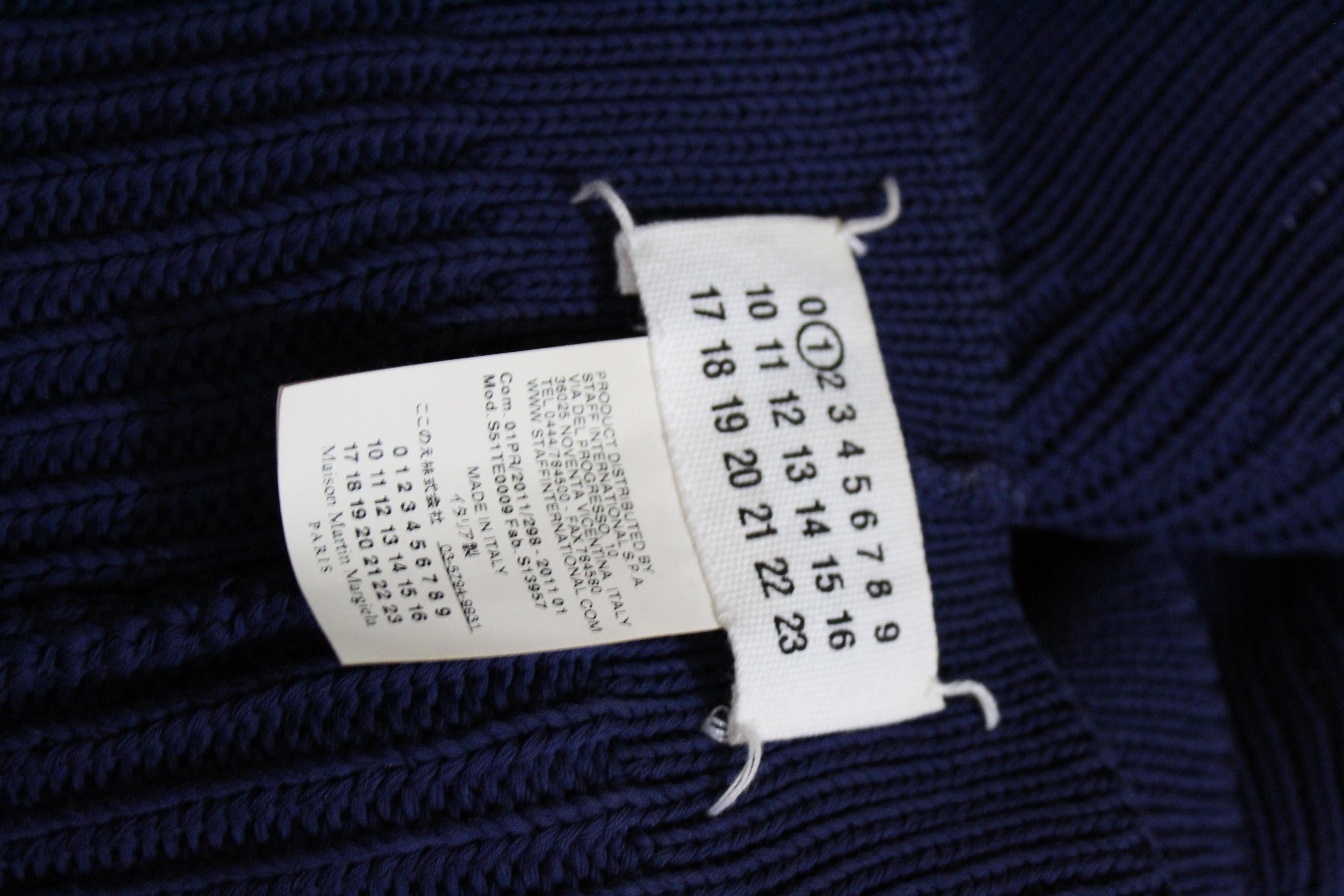 Martin Margiela Navy Cotton Knit Scarf / Collar In Excellent Condition For Sale In Los Angeles, CA