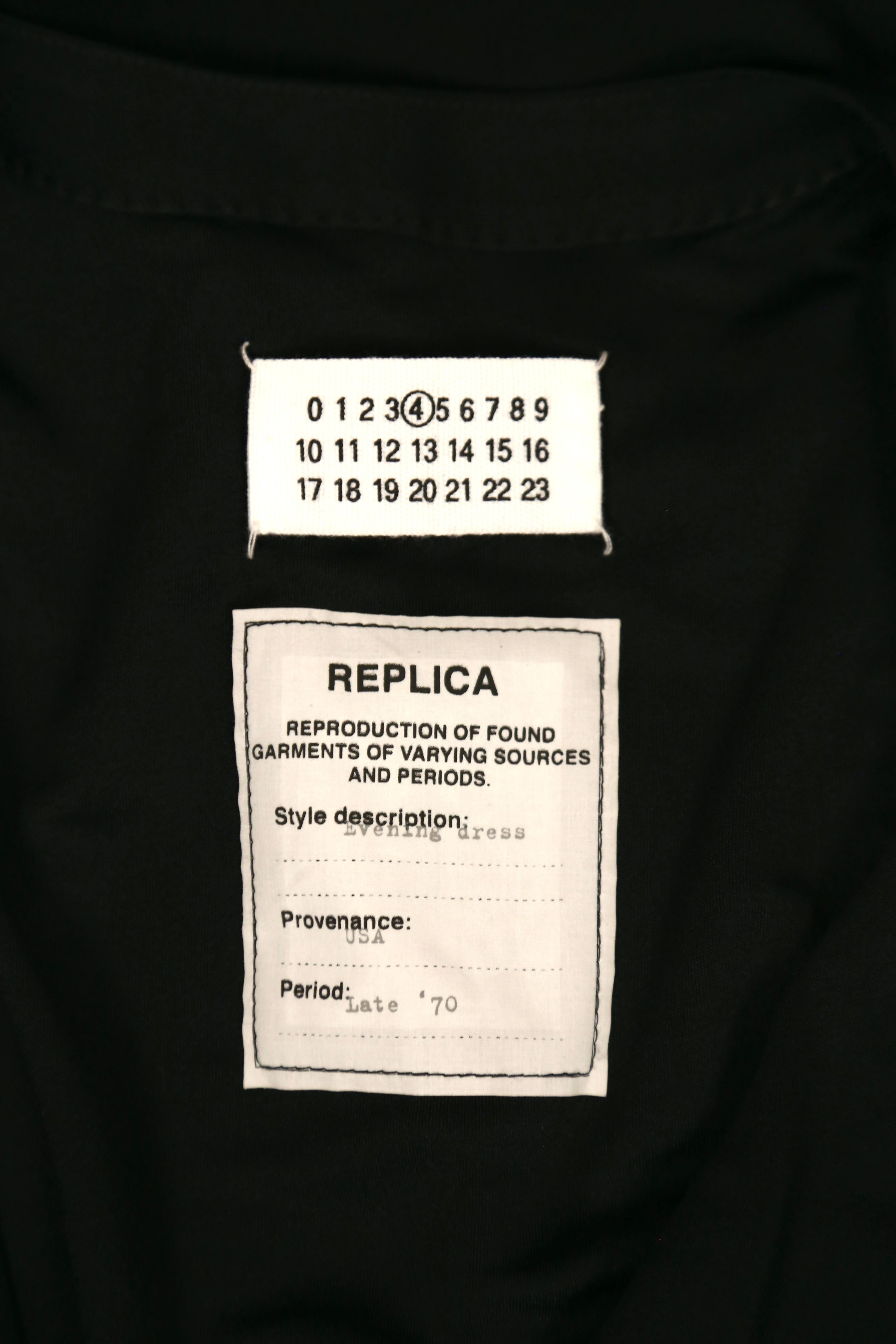 MARTIN MARGIELA RUNWAY Replica '1970's evening dress' (robe de soirée des années 1970) en vente 9