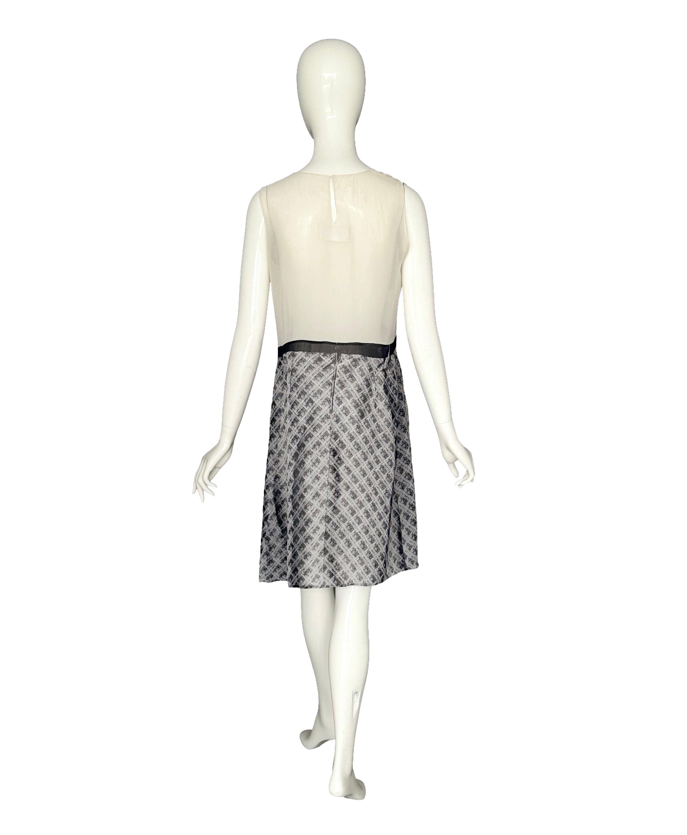 Martin Margiela Spring Summer 1996 Vintage Trompe L'oeil Silk Dress en Excelente estado para la venta en Antwerpen, Vlaams Gewest