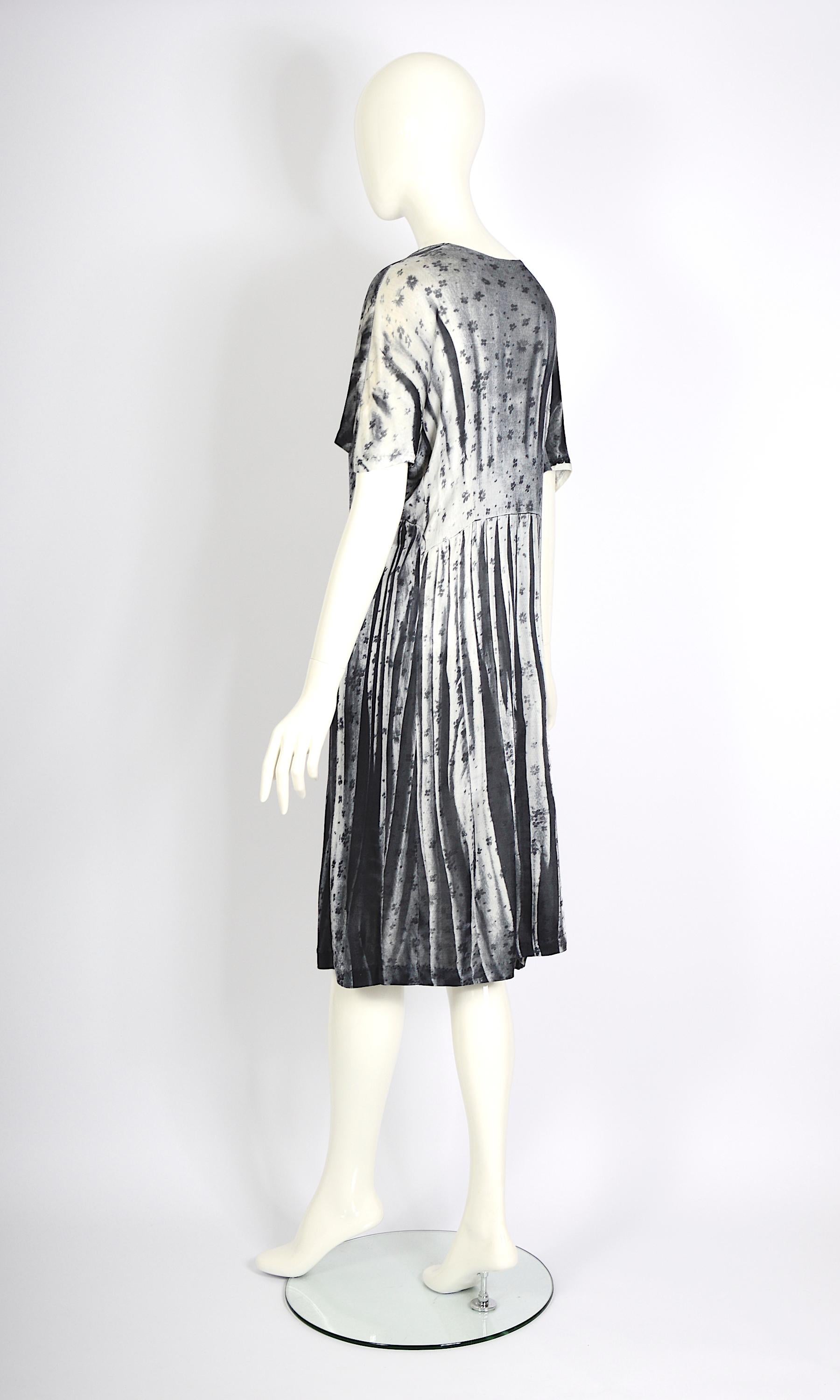 Martin Margiela vintage ss 1996 runway Trompe l'oeil printed viscose dress For Sale 5