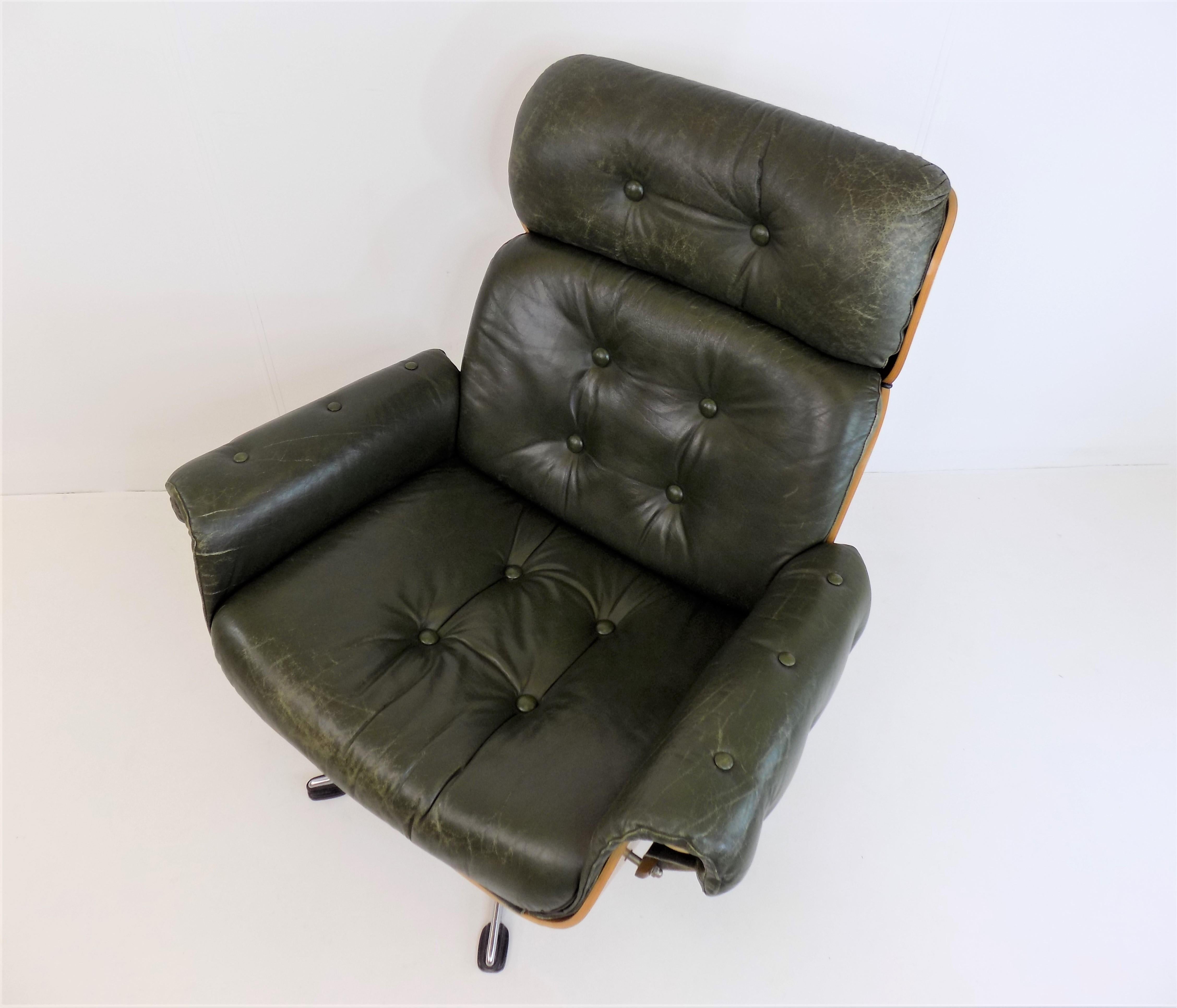 Martin Stoll Leather Chair 5612 for Giroflex For Sale 9