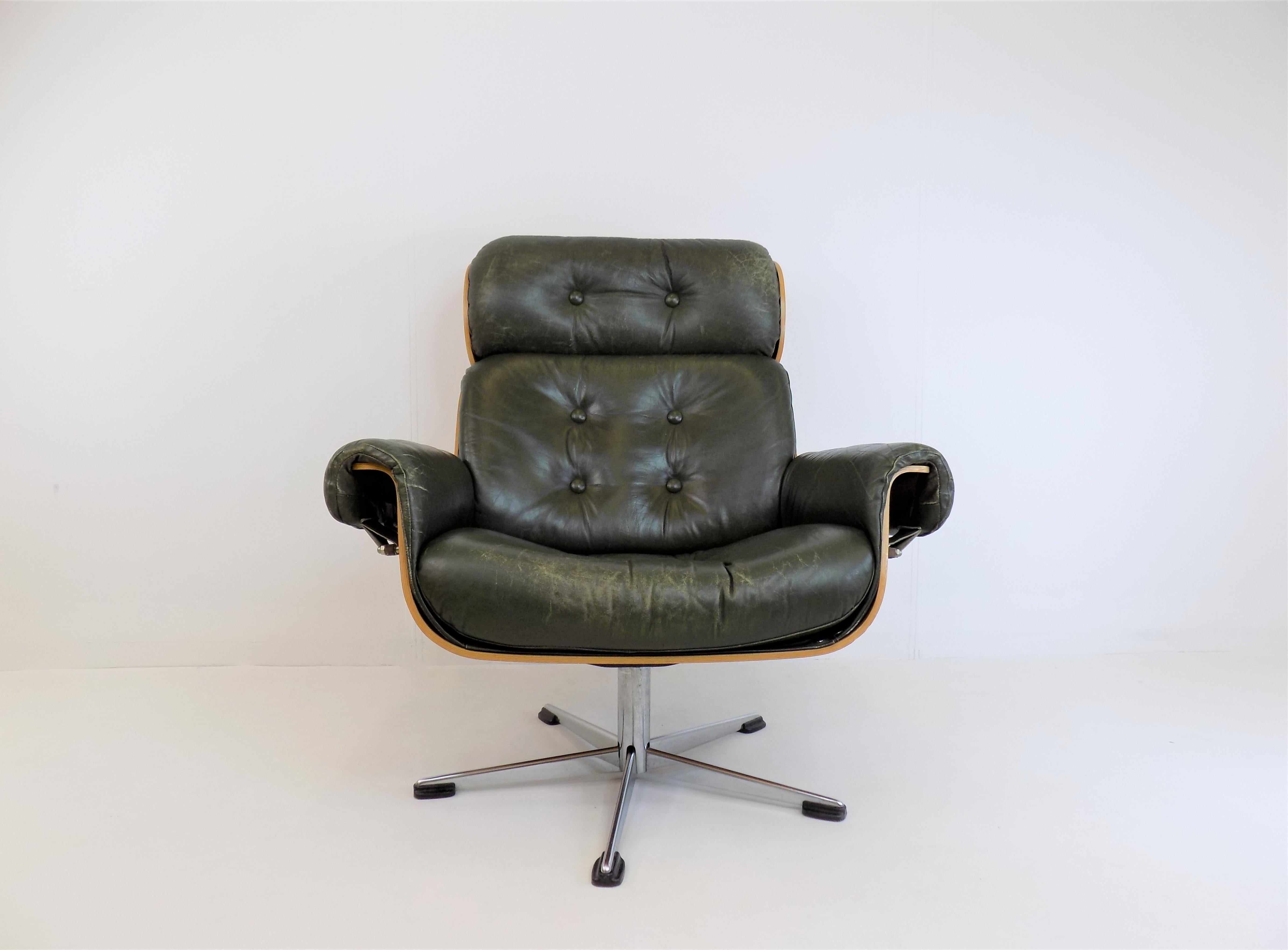 Swiss Martin Stoll Leather Chair 5612 for Giroflex For Sale