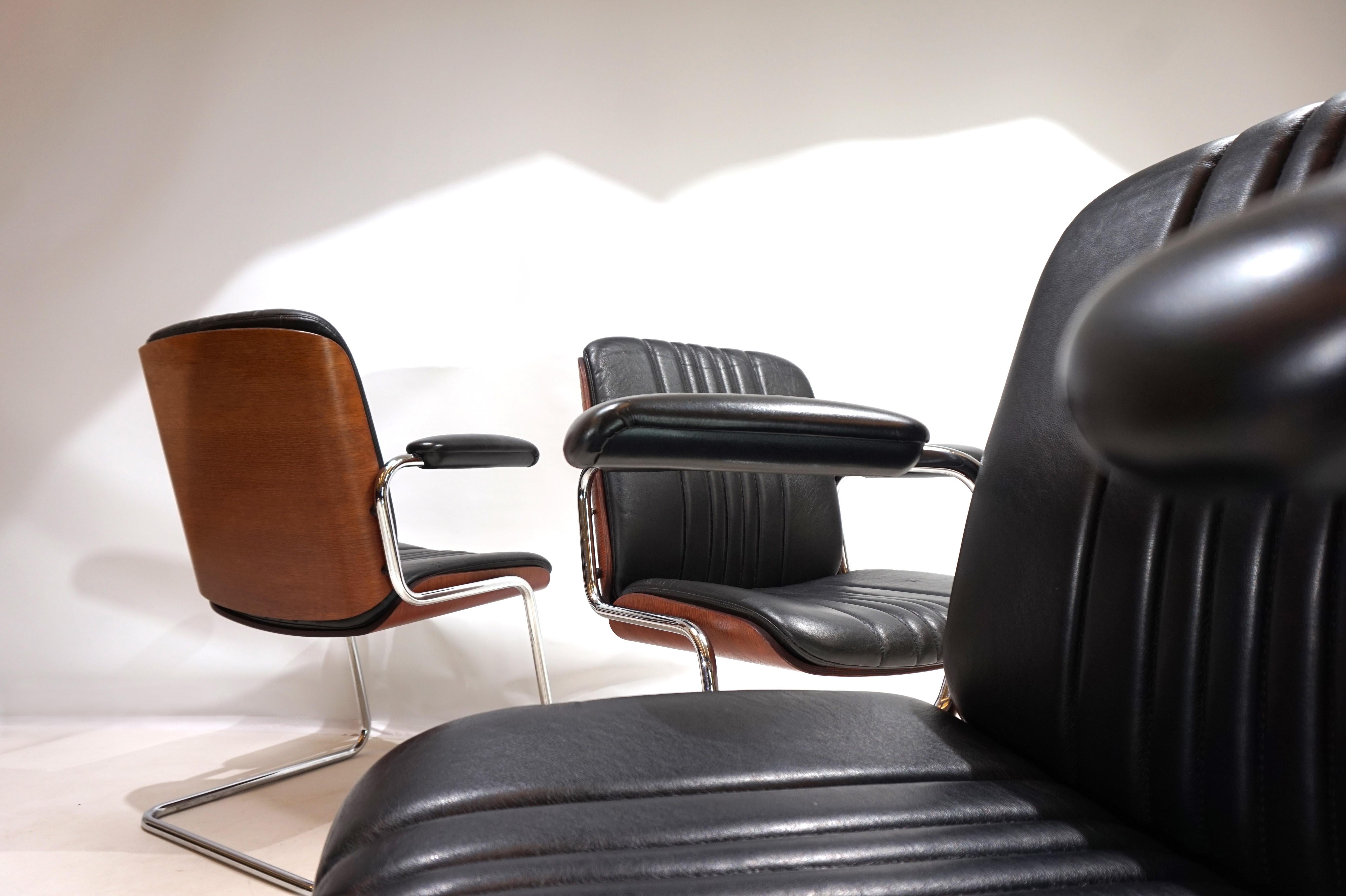 Martin Stoll Juego de 4 sillones de piel para comedor/conferencias del Prof. Karl Dittert en venta 10