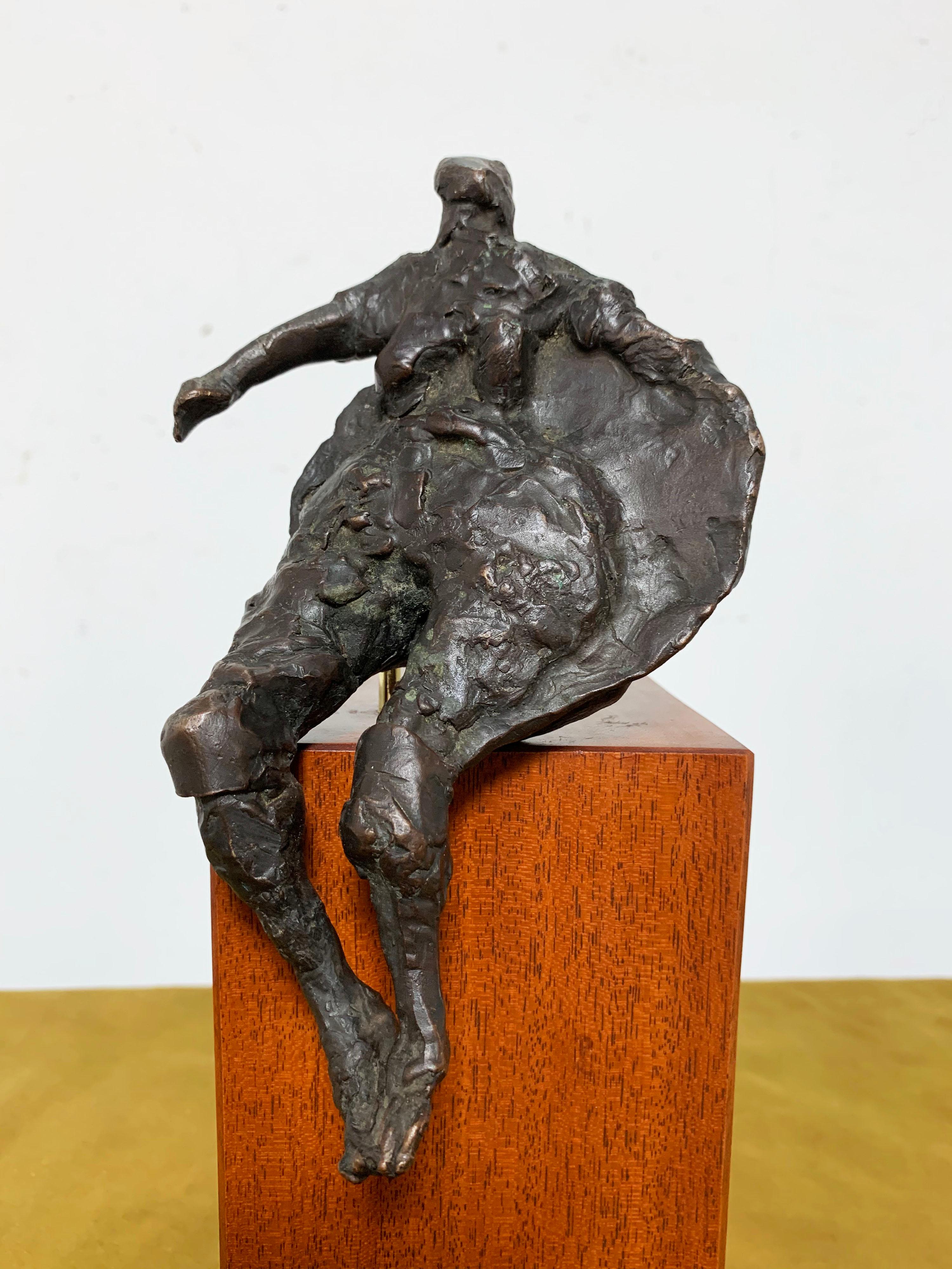 An abstract female figure in bronze by the Expressionist Martin Sumers, circa 1970s. Like his contemporary Willem de Kooning, Sumers found his primary inspiration in a stylized and exaggerated portrayal of the female form. This freeform sculpture,