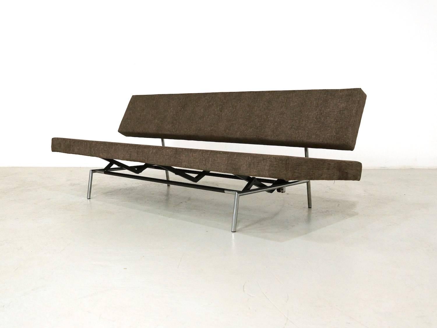 Martin Visser BR02 Sleeping Sofa for 't Spectrum For Sale 4