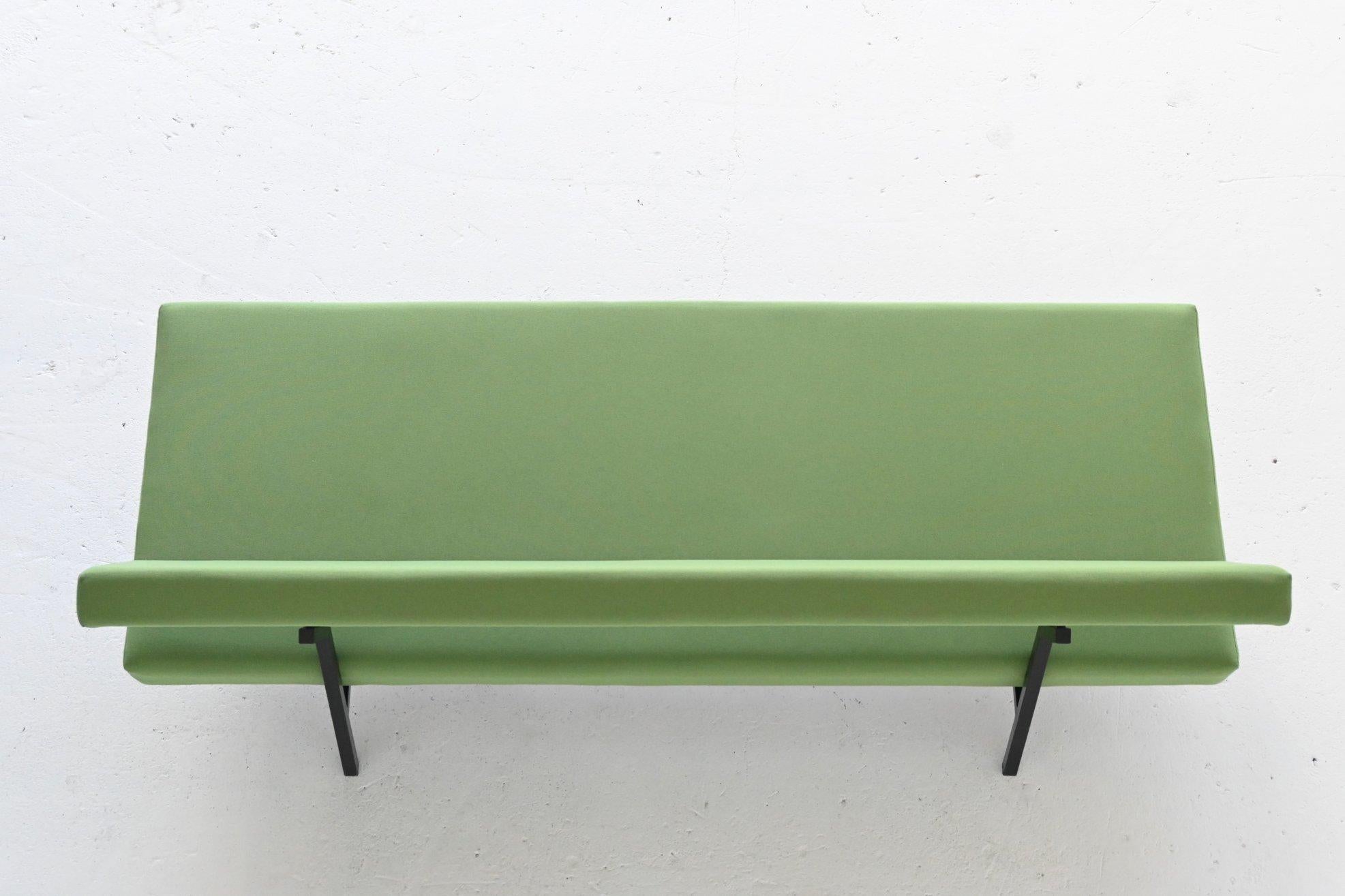 Fabric Martin Visser BR03 Daybed Sofa ‘t Spectrum, the Netherlands, 1960