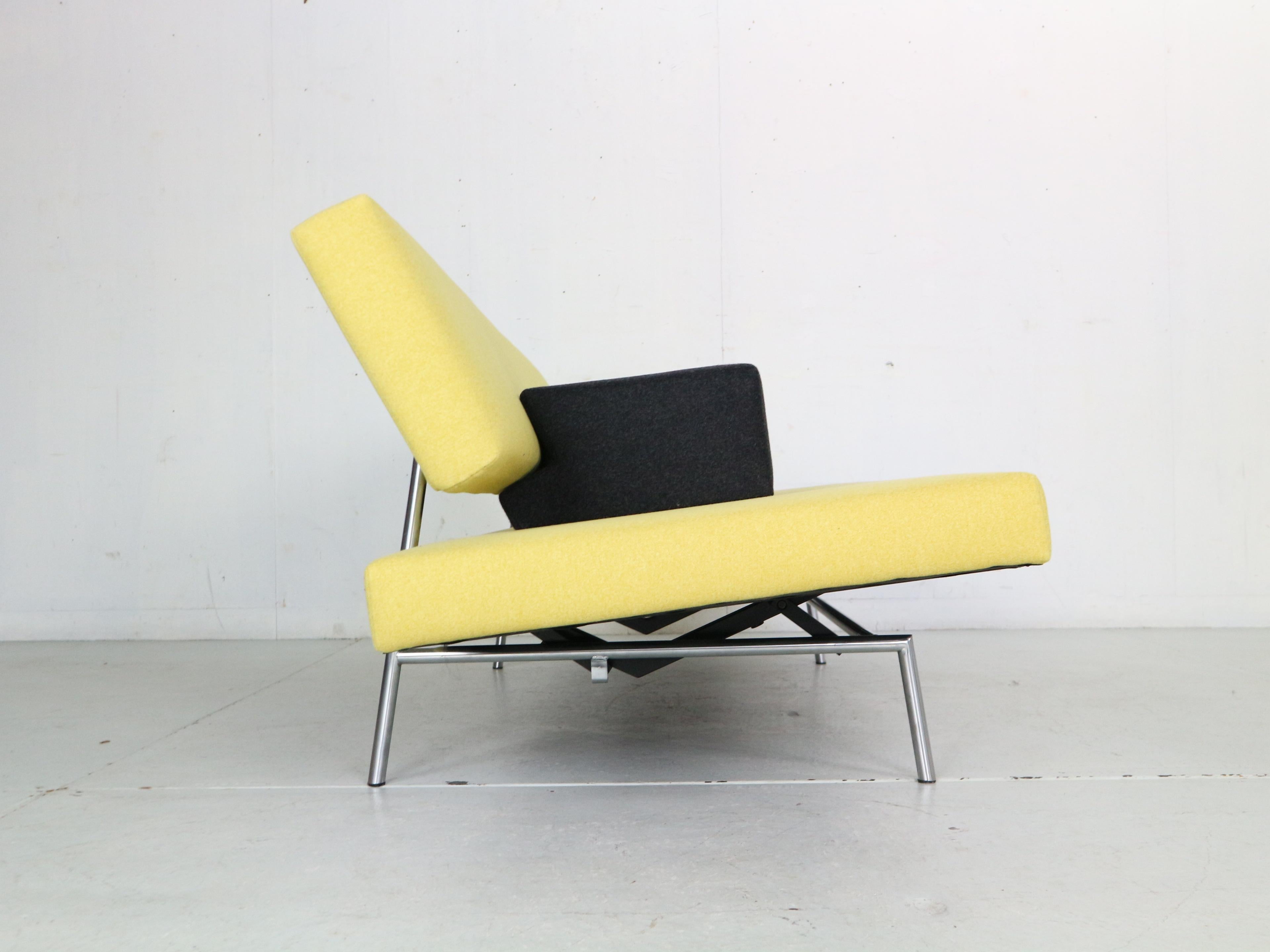 Martin Visser BZ53 Newly Upholstered Sofa or Daybed for t'Spectrum, 1960s 3