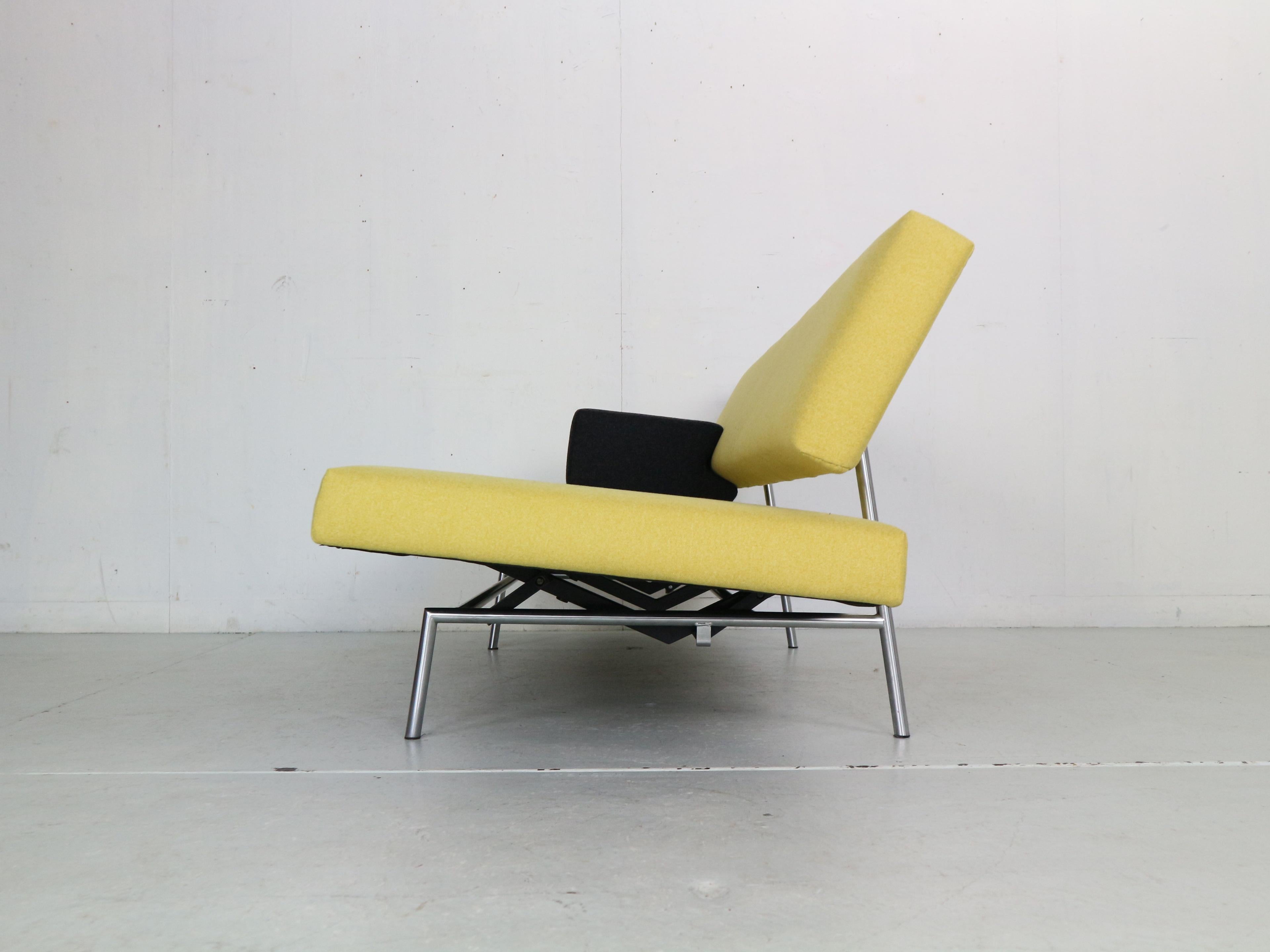 Martin Visser BZ53 Newly Upholstered Sofa or Daybed for t'Spectrum, 1960s 5