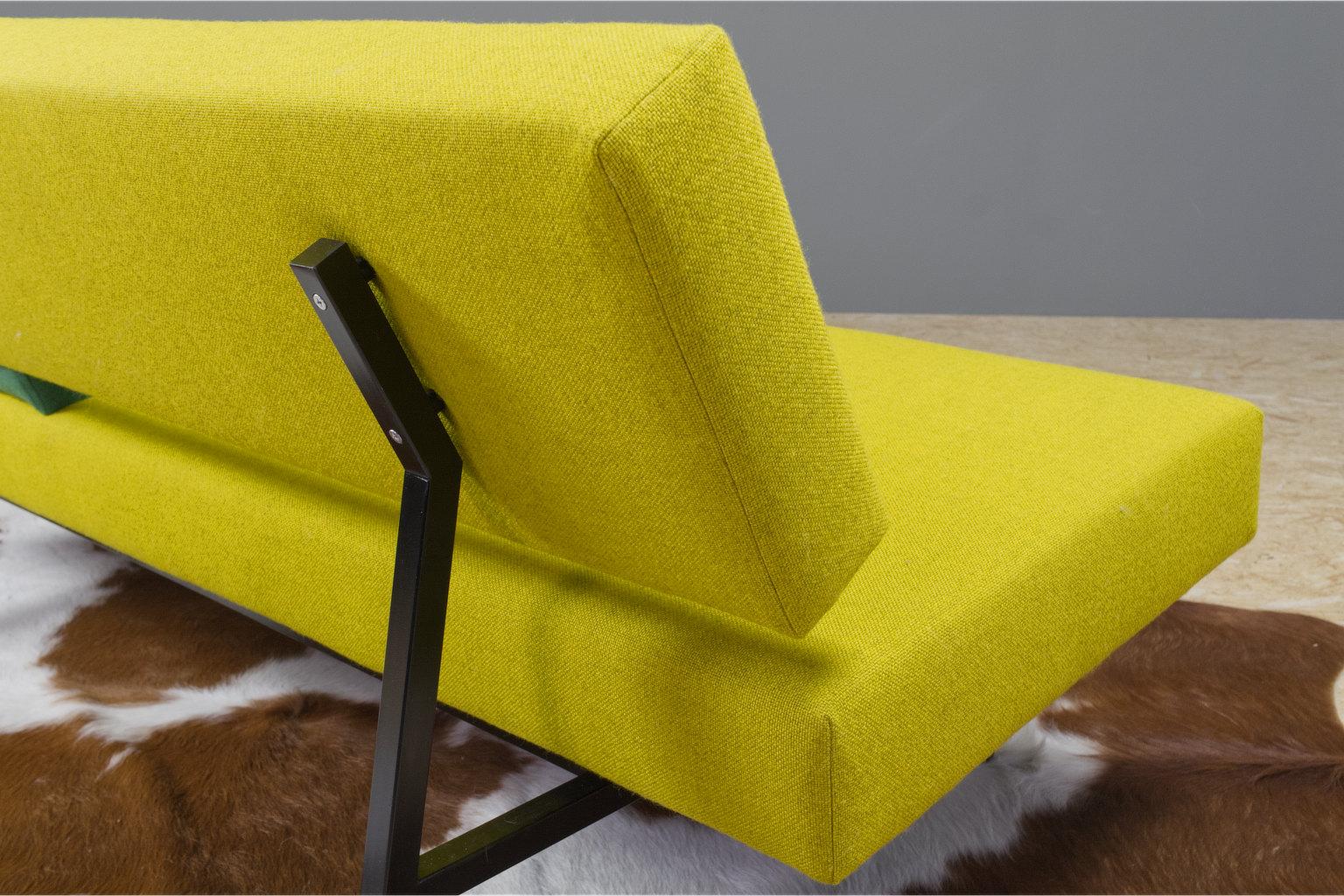 Late 20th Century Martin Visser BZ53 Sofa in New Yellow Wool and Black Frame 1970s Spectrum For Sale