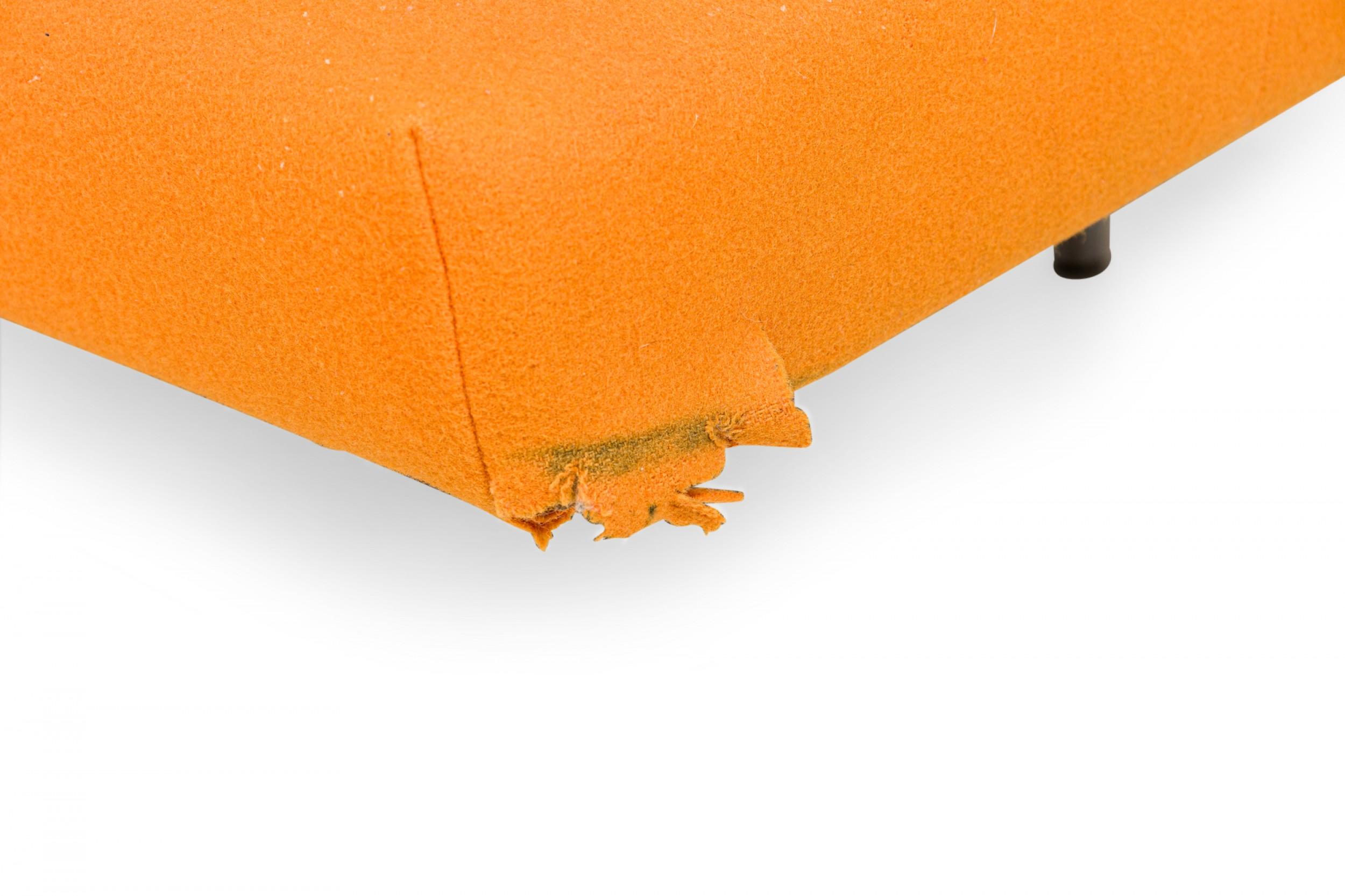 Martin Visser for Spectrum Orange Felt Convertible Sleeper Sofa (model BR02) For Sale 3