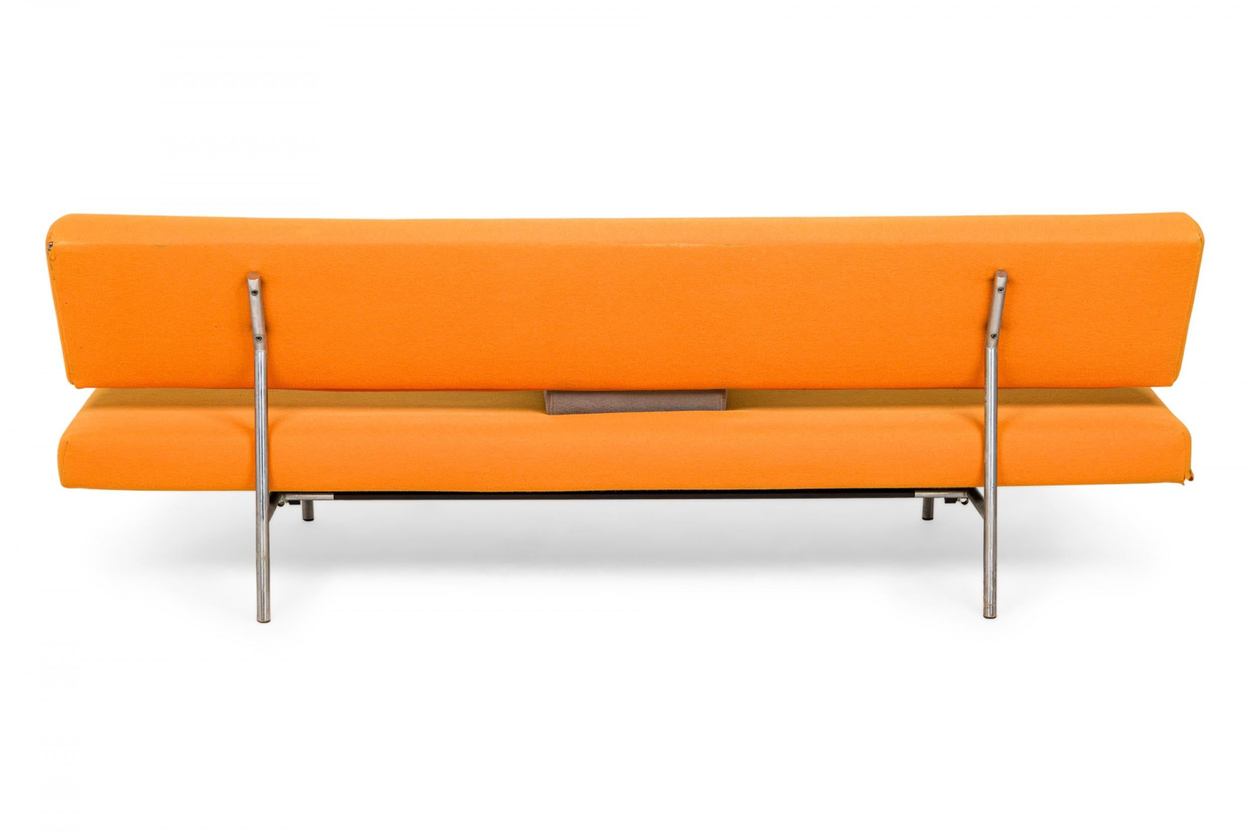 Martin Visser for Spectrum Orange Felt Convertible Sleeper Sofa (model BR02) In Good Condition For Sale In New York, NY