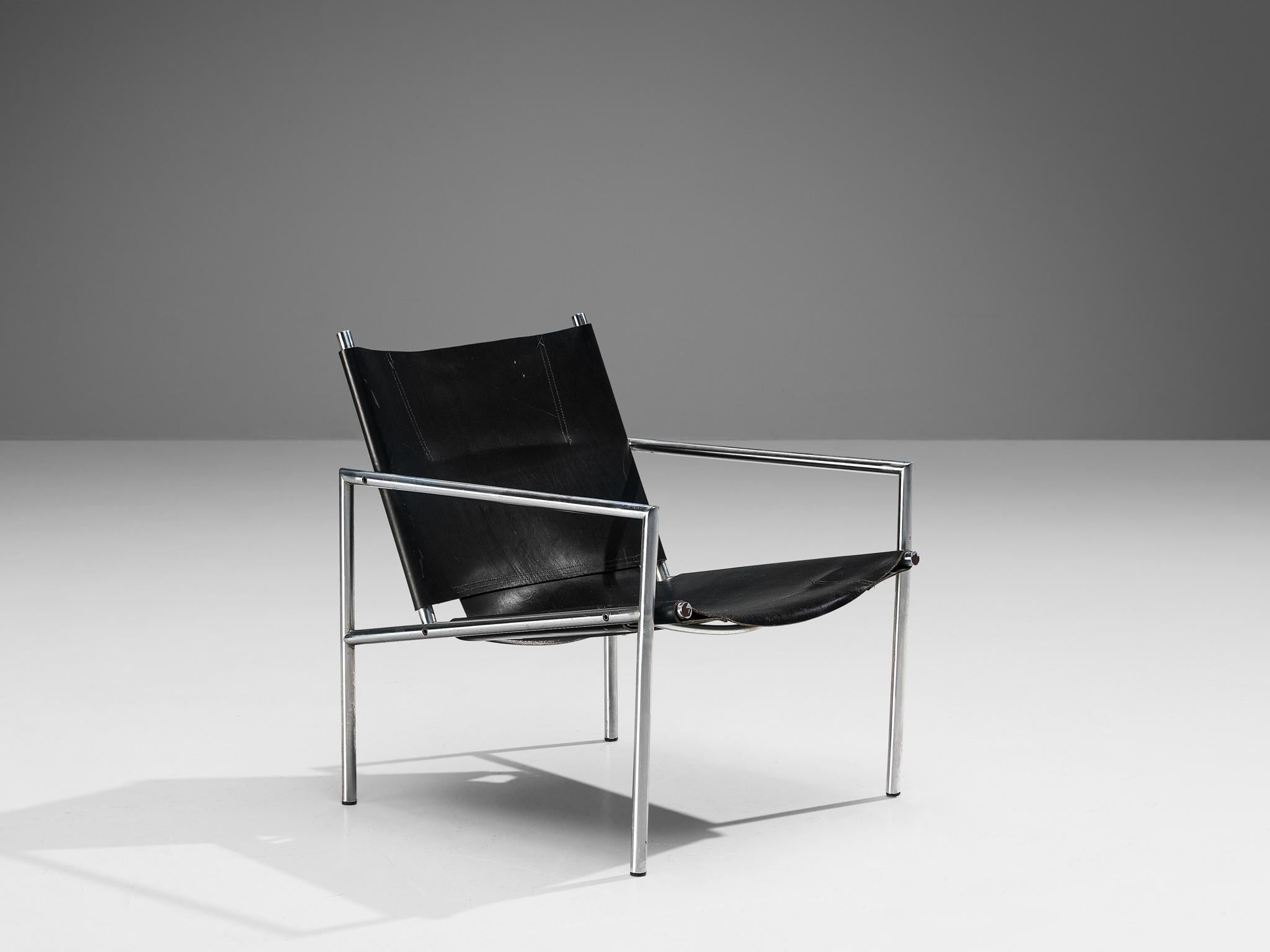 Martin Visser for 't Spectrum, lounge chair, model 'SZ 02', leather, brushed steel, The Netherlands, 1965

This modern, Minimalist easy chair is made in tubular brushed steel in combination with black leather upholstery. The open construction of the