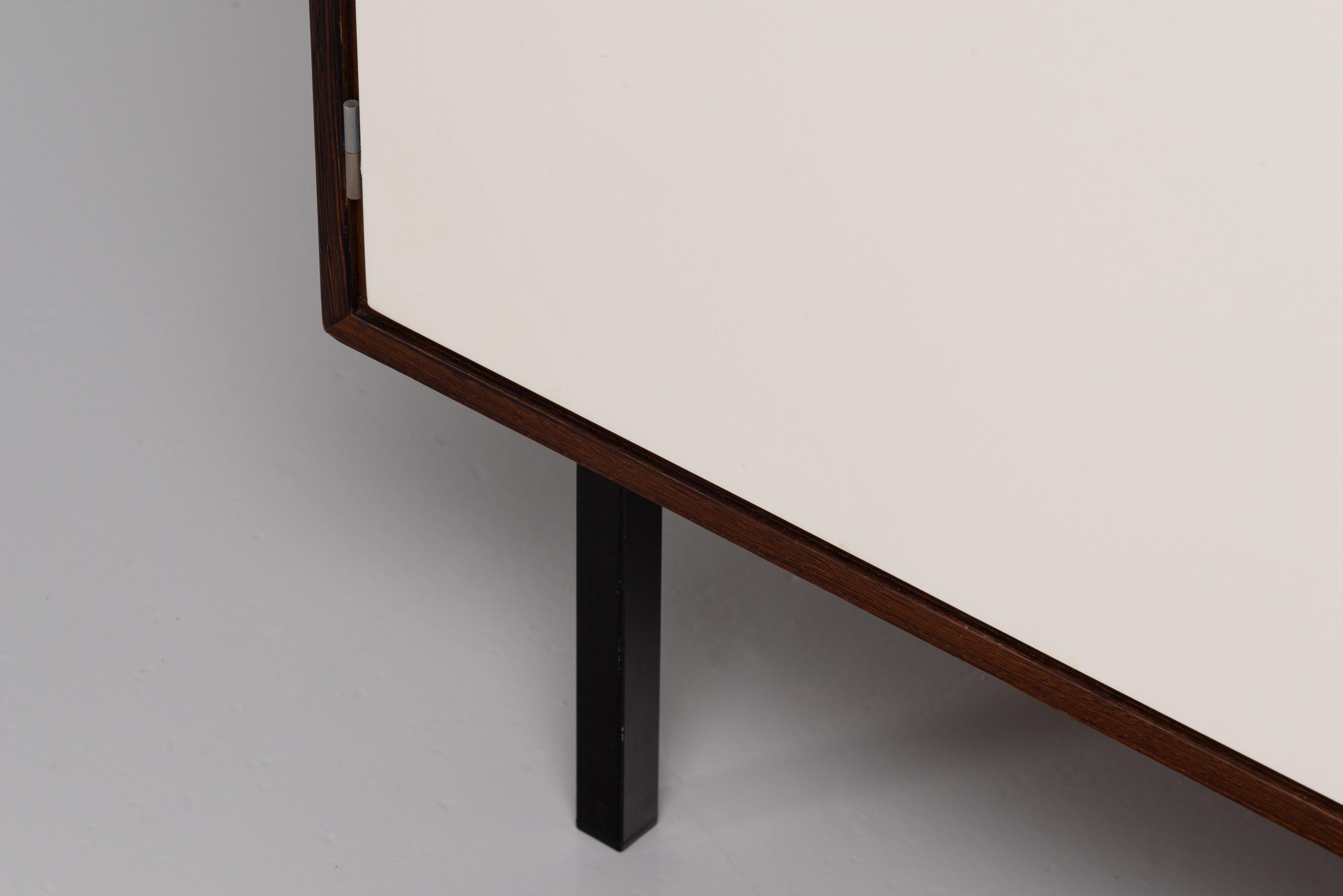 Martin Visser KW21 small sideboard ‘t Spectrum 1959 For Sale 3