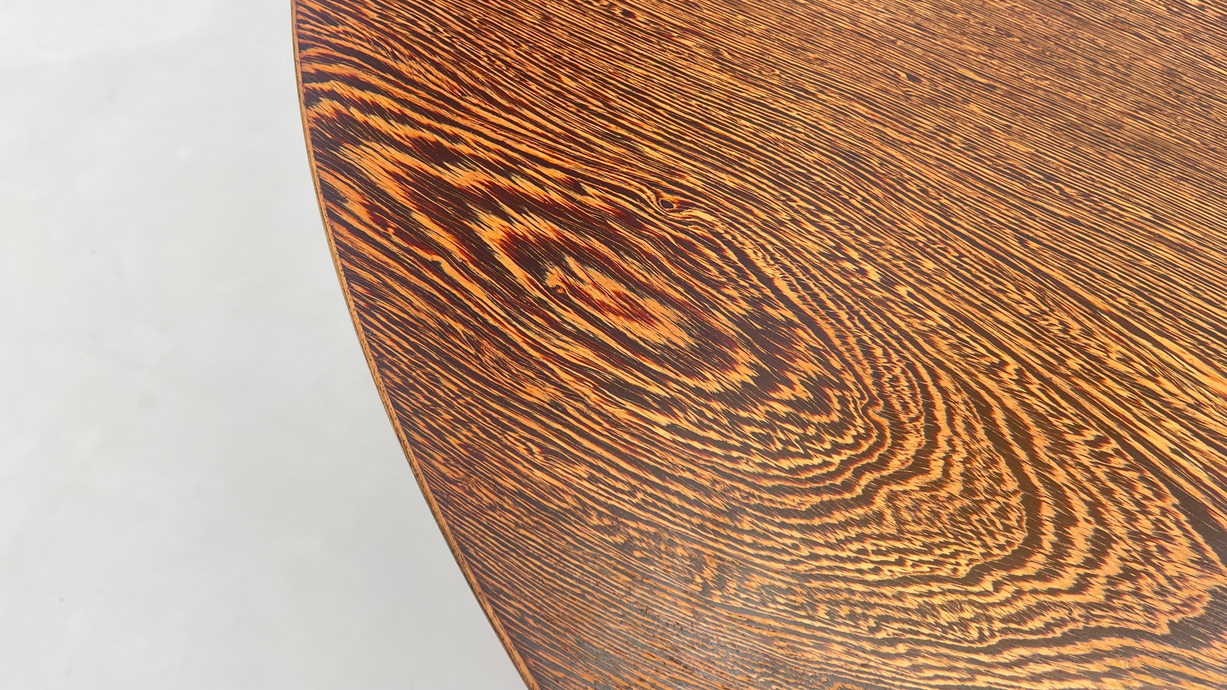 Martin Visser - Round Wengé Table In Good Condition For Sale In Brussels, BE
