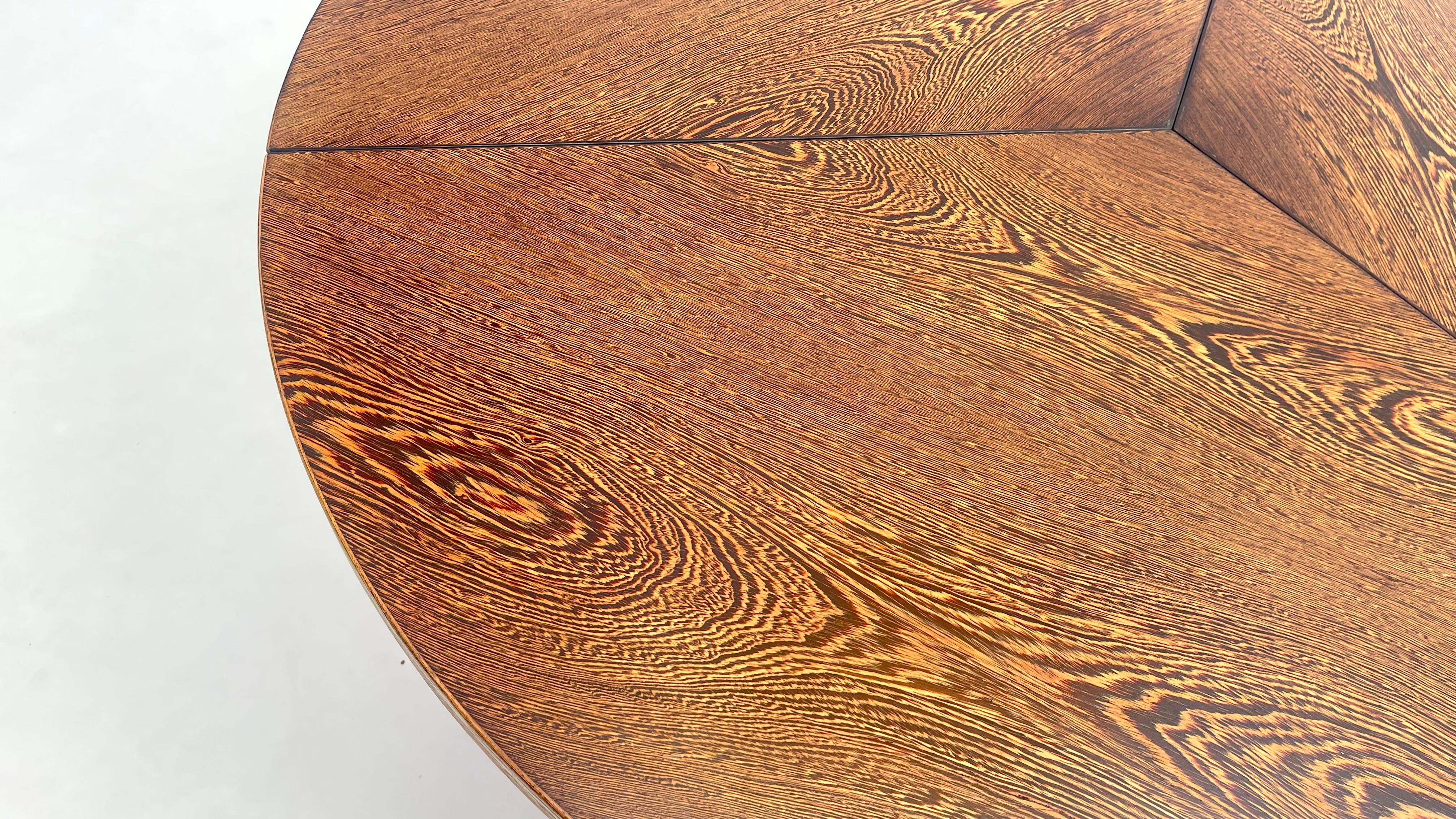 Wenge Martin Visser - Round Wengé Table For Sale