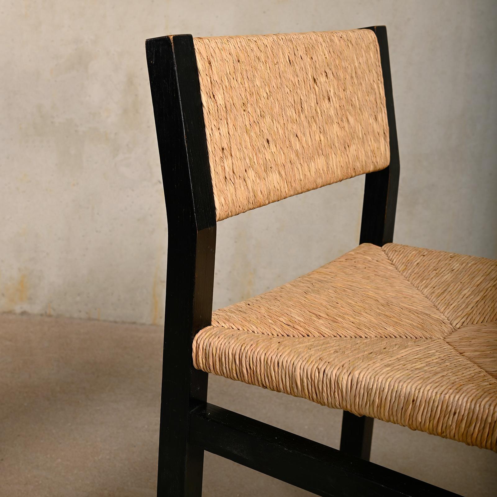 Martin Visser SE82 Chairs in Black Wood and hand woven Rush Seats for Spectrum For Sale 4