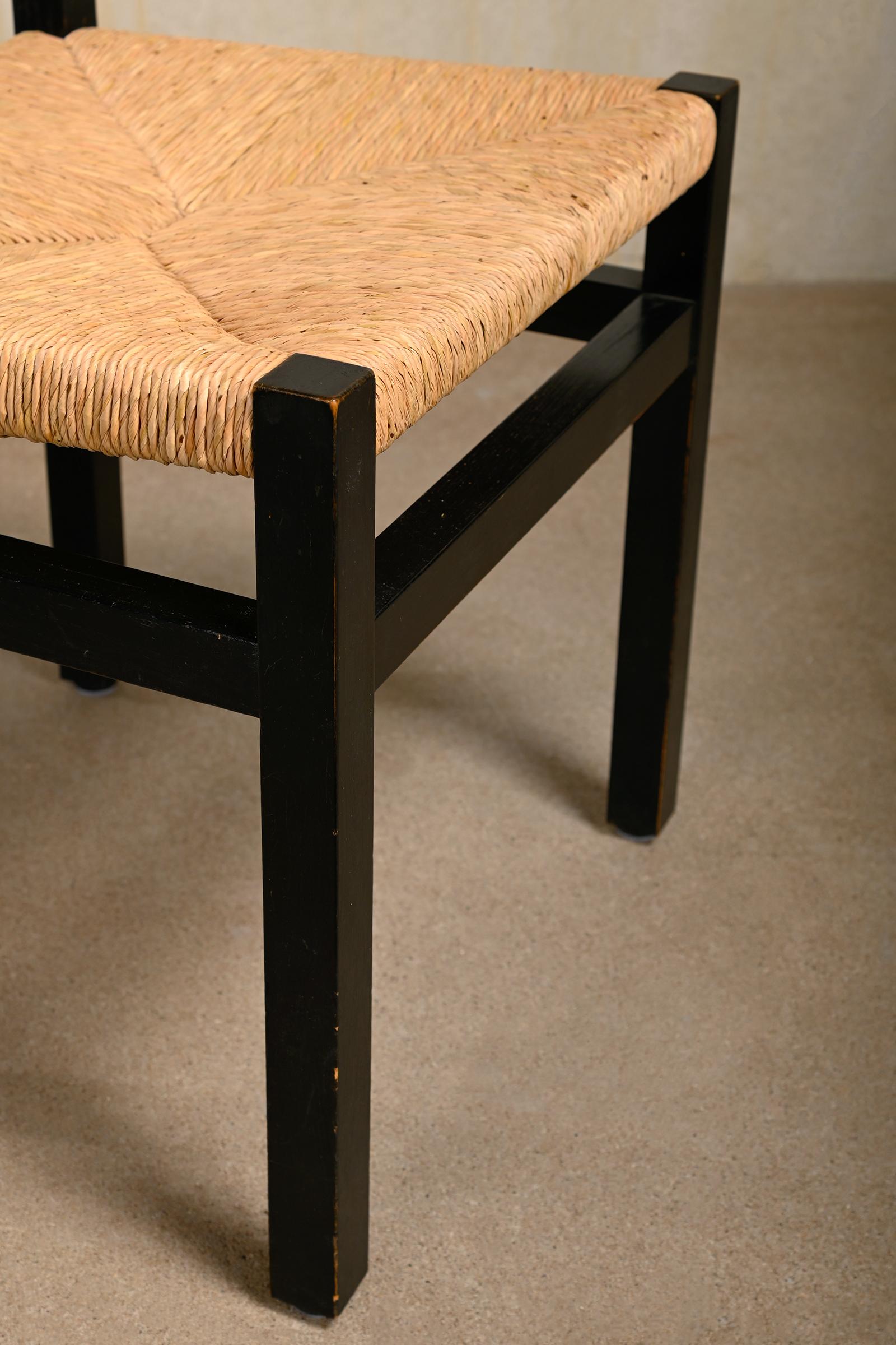 Martin Visser SE82 Chairs in Black Wood and hand woven Rush Seats for Spectrum For Sale 6
