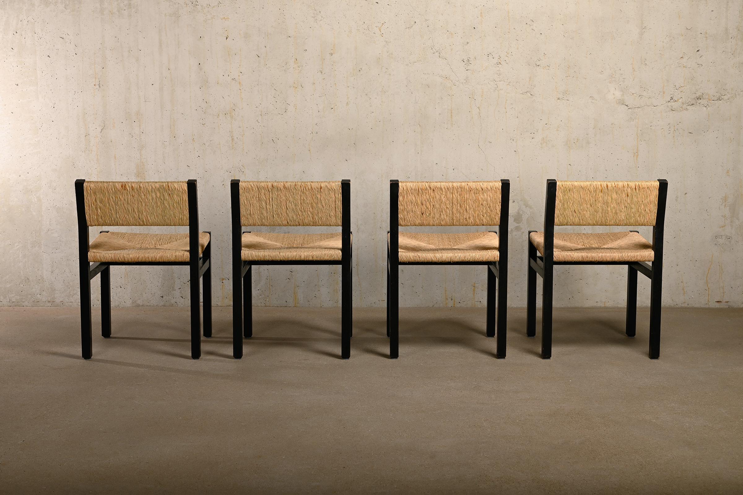 Dutch Martin Visser SE82 Chairs in Black Wood and hand woven Rush Seats for Spectrum For Sale