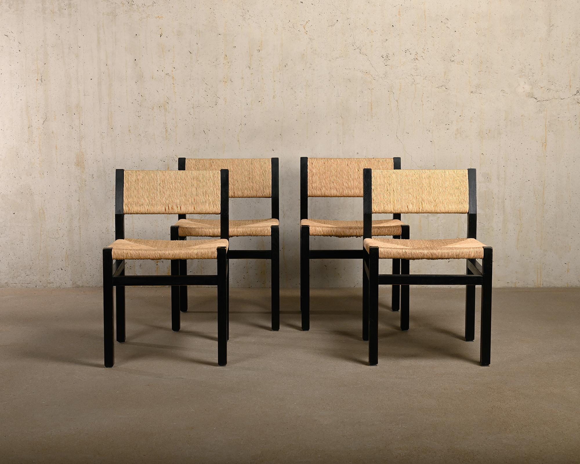 Dutch Martin Visser SE82 Chairs in Black Wood and hand woven Rush Seats for Spectrum For Sale