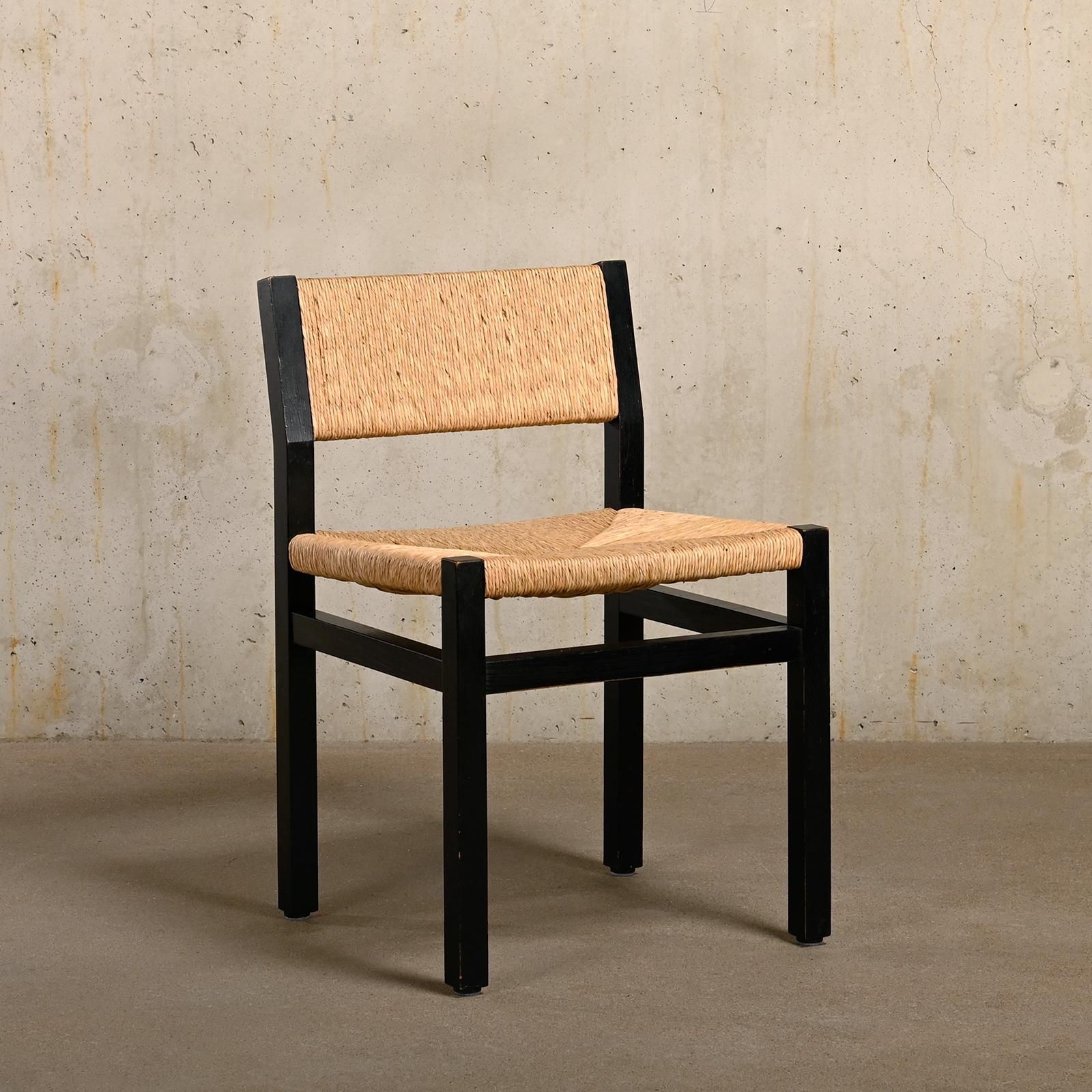 Late 20th Century Martin Visser SE82 Chairs in Black Wood and hand woven Rush Seats for Spectrum For Sale