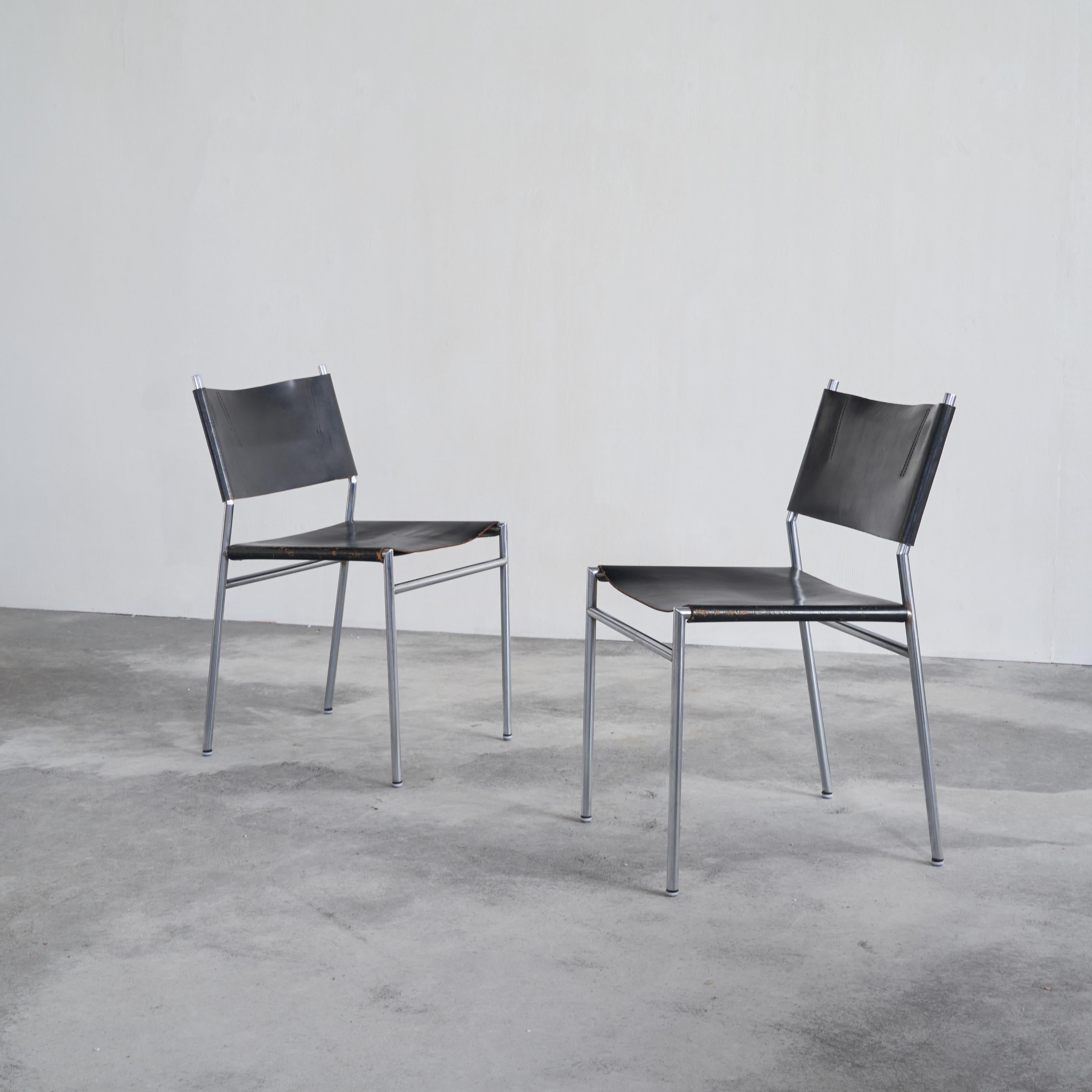 Martin Visser Set of 4 'SE06' Chairs in Patinated Black Leather 1960 For Sale 4