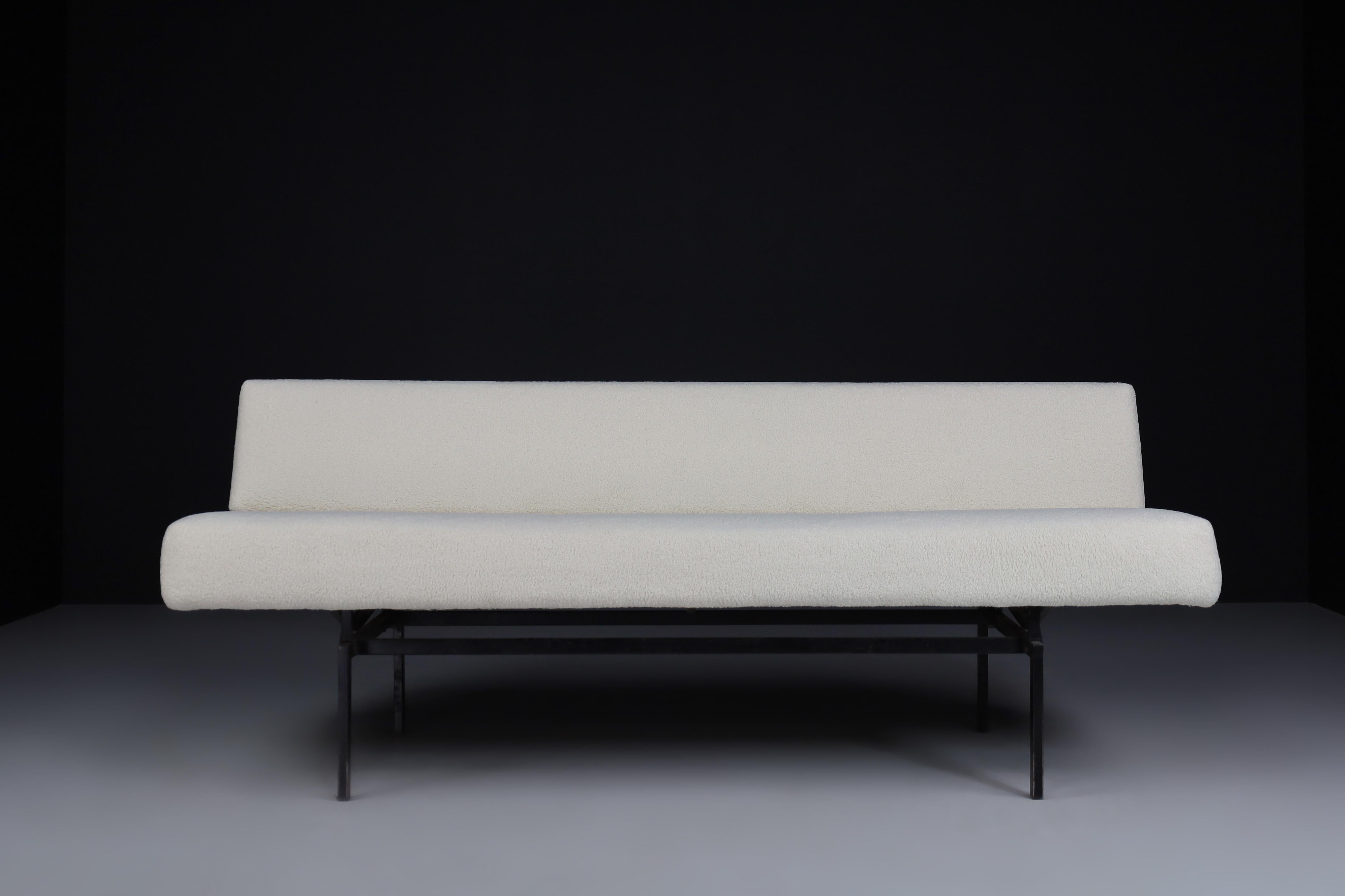 Sofá o sofá cama Martin Visser para 't Spectrum en tejido New Teddy, años 60 Moderno de mediados de siglo