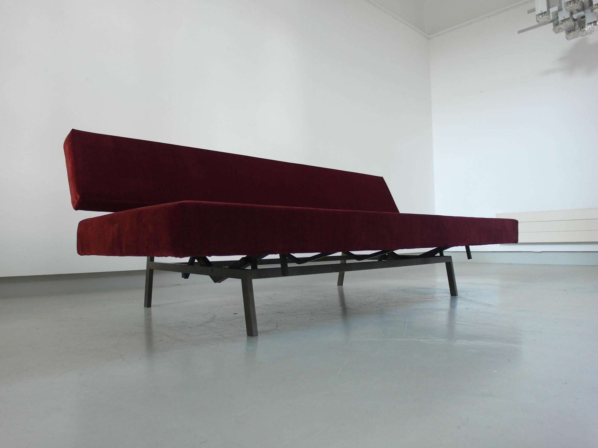Dutch Martin Visser Streamline Sleeper Sofa / Daybed by Spectrum, the Netherlands 1960 For Sale