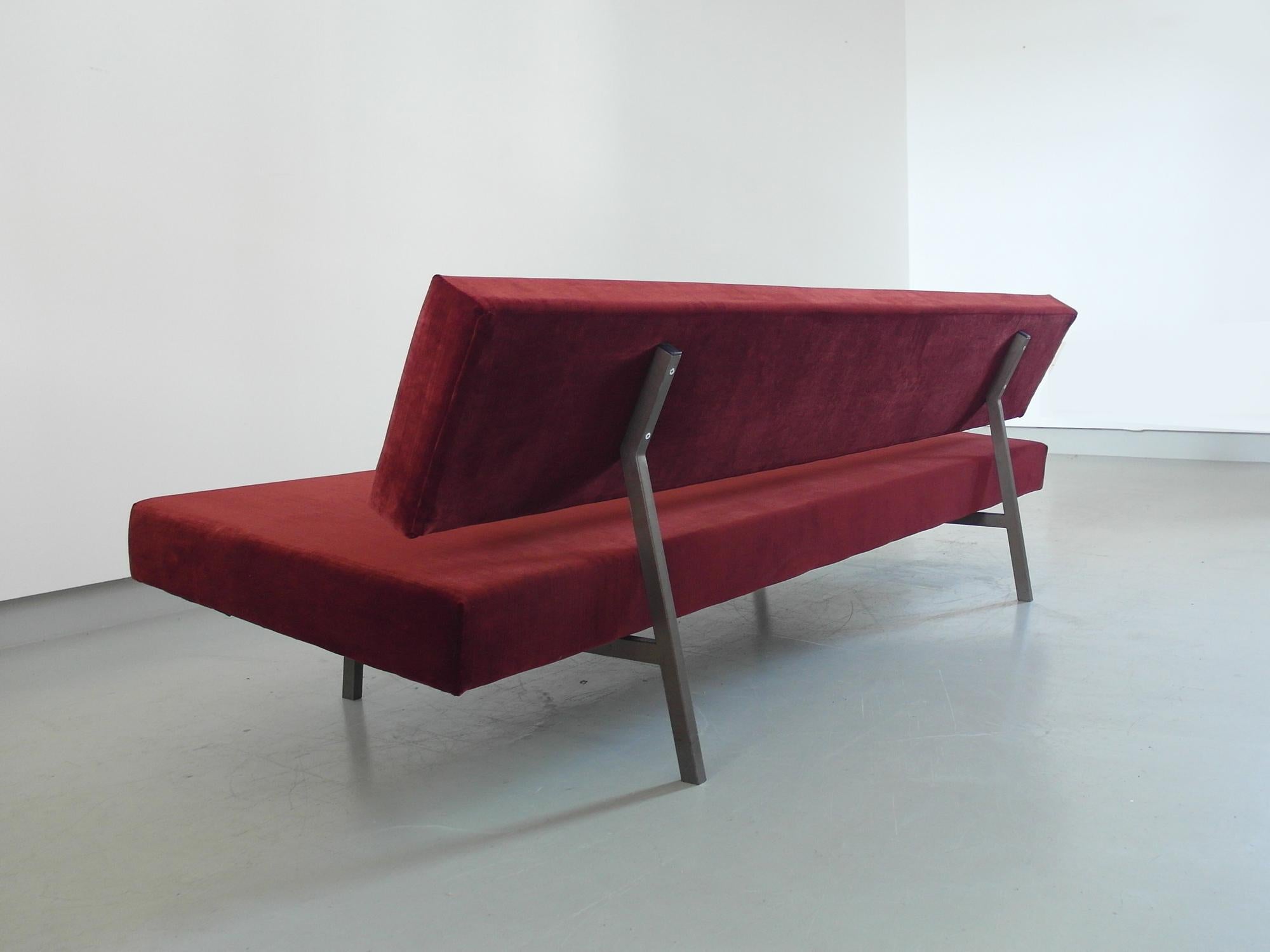 Mid-20th Century Martin Visser Streamline Sleeper Sofa / Daybed by Spectrum, the Netherlands 1960 For Sale
