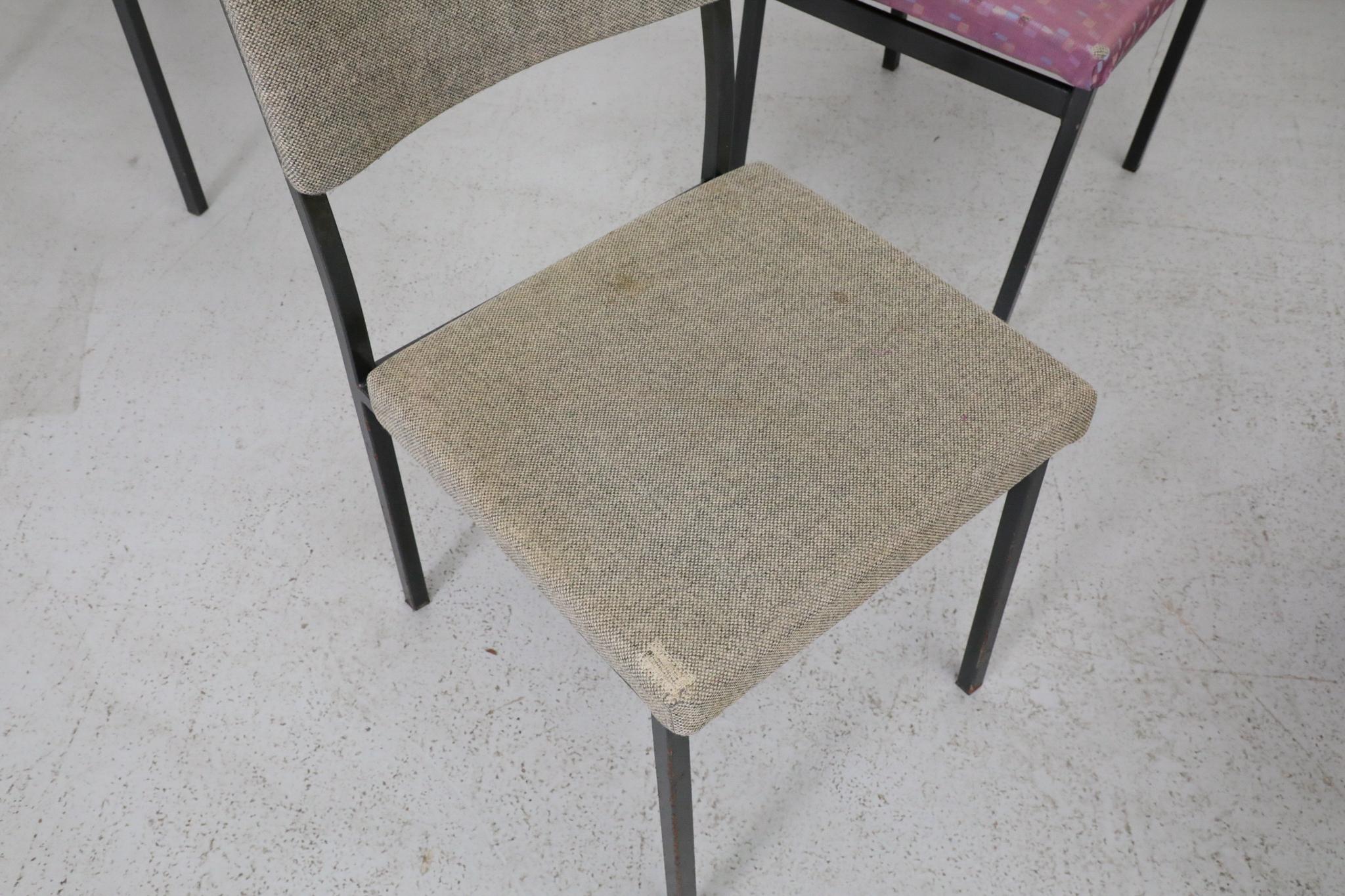 Mid-Century Modern Chaises d'appoint en métal émaillé noir de style Martin Visser avec tapisserie d'origine en vente