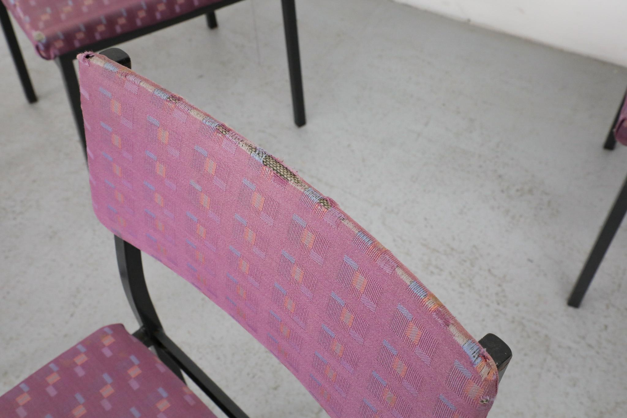 Chaises d'appoint en métal émaillé noir de style Martin Visser avec tapisserie d'origine Bon état - En vente à Los Angeles, CA