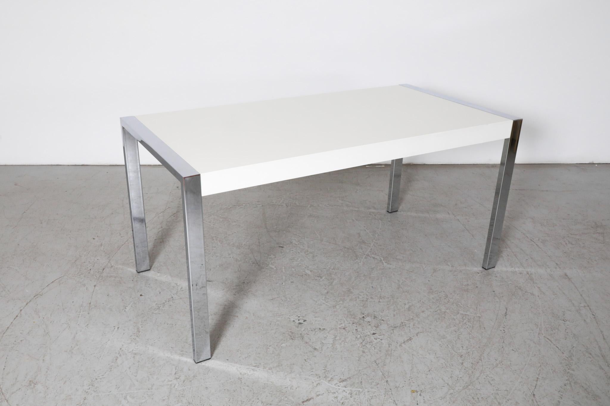 Martin Visser Style Modernist White Formica and Chrome Table In Good Condition For Sale In Los Angeles, CA