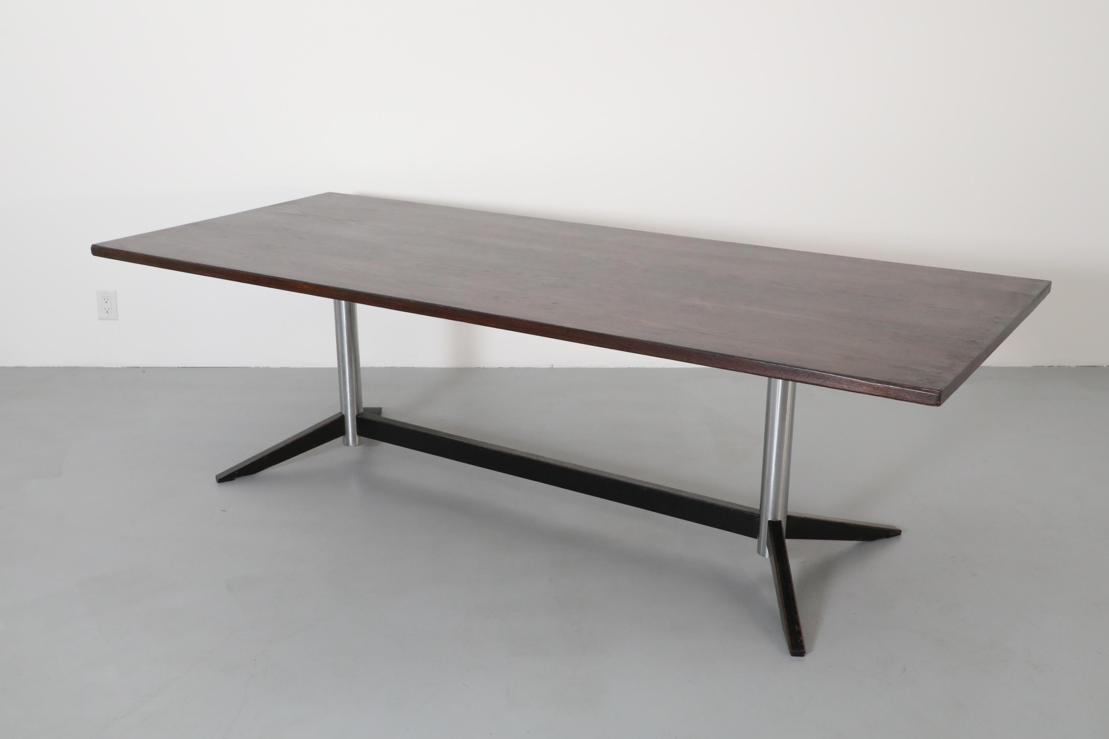 Table de salle à manger à double piédestal 