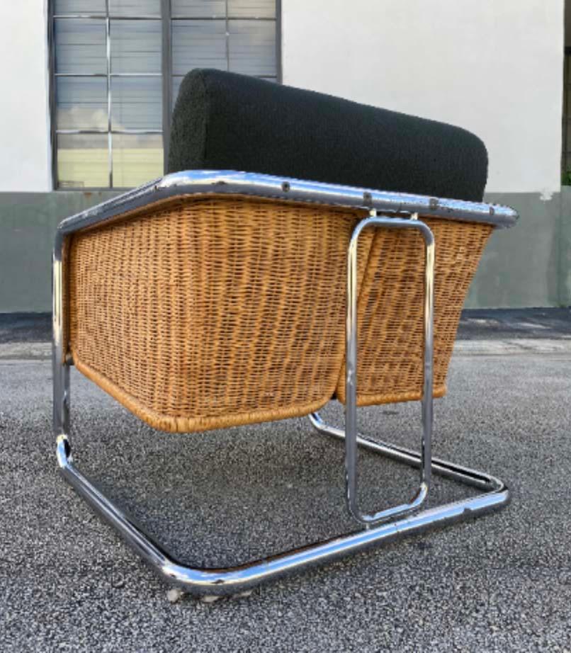 Fauteuil de salon cantilever en osier et chrome Martin Visser État moyen - En vente à Asheville, NC