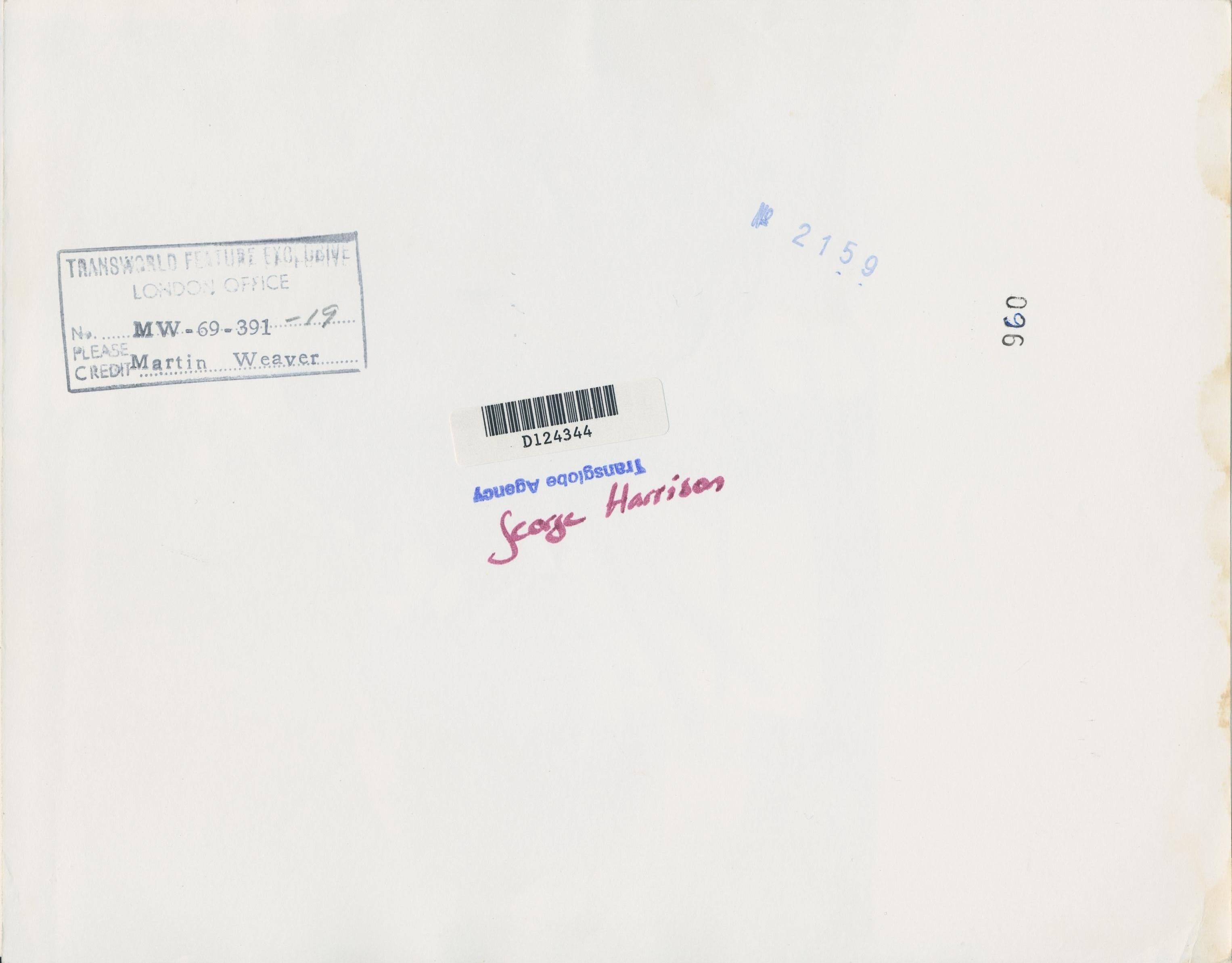 George Harrison, Schwarz-Weiß-Fotografie, 1970er Jahre, 20,3 x 25,9 cm (Moderne), Photograph, von Martin Weaver