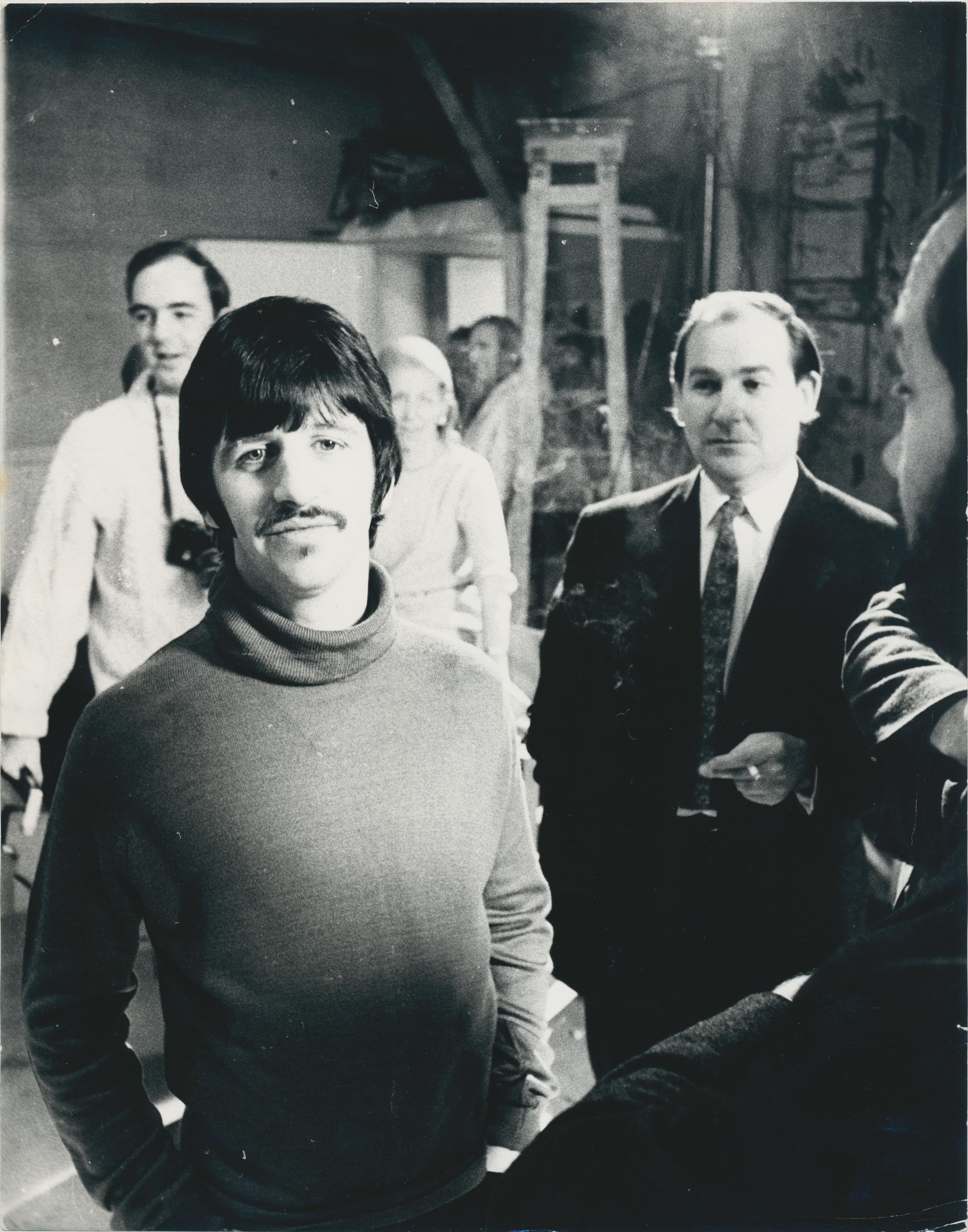 Martin Weaver Portrait Photograph – Die Beatles, Ringo Starr, Schwarz-Weiß-Fotografie, 1970er Jahre, 20,8 x 20,3 cm
