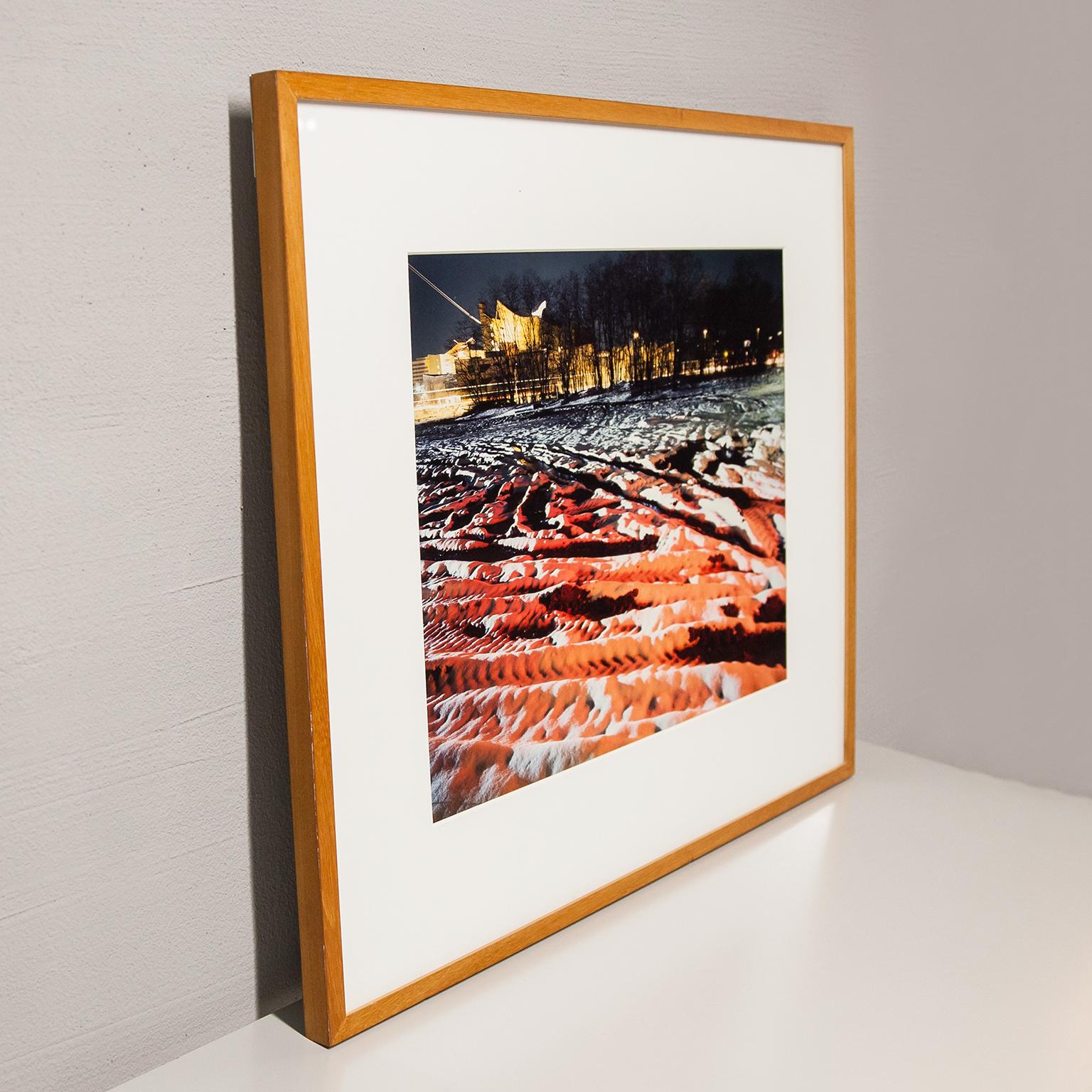 The project includes 51 images. The original works were printed on Ilfochrome. Verso on the backing board signed, inscribed and dated. (19)94 and 95 respectively. Ilfochrome
Photo 48 x 60 cm edition of 8
Frame 75 H x 88 W x 3 D cm

In 1993, Martin
