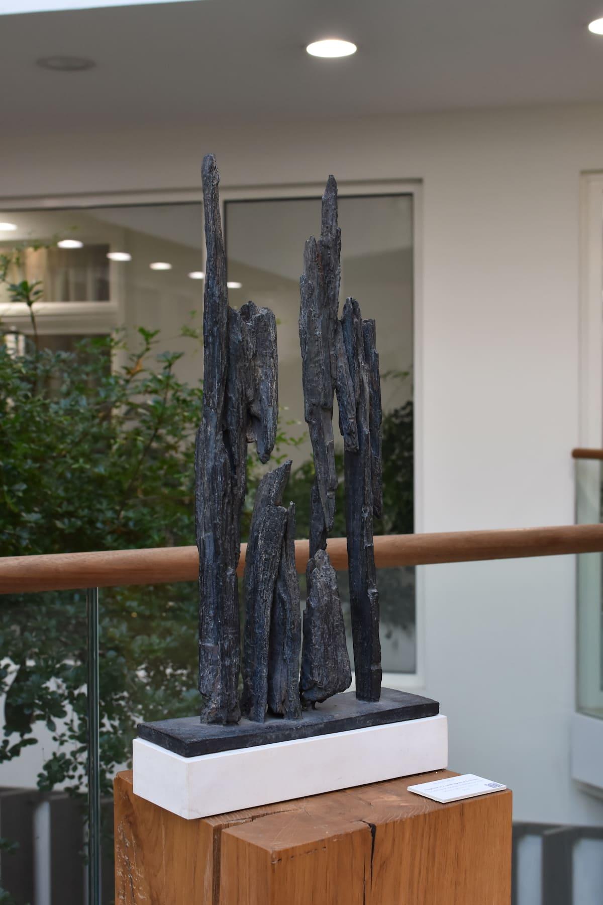 Fragmento n°2 de Martine Demal - Escultura de bronce, abstracta, armonía de formas en venta 2