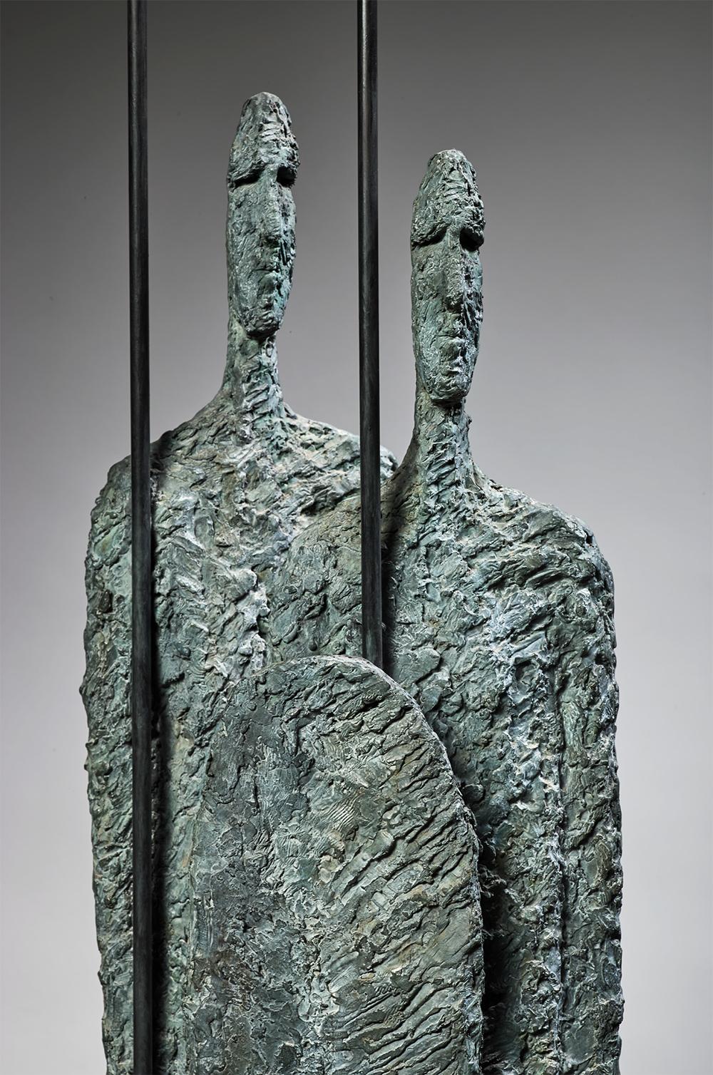 Große Krieger von Martine Demal – Zeitgenössische Bronzeskulptur, menschliche Figur im Angebot 1